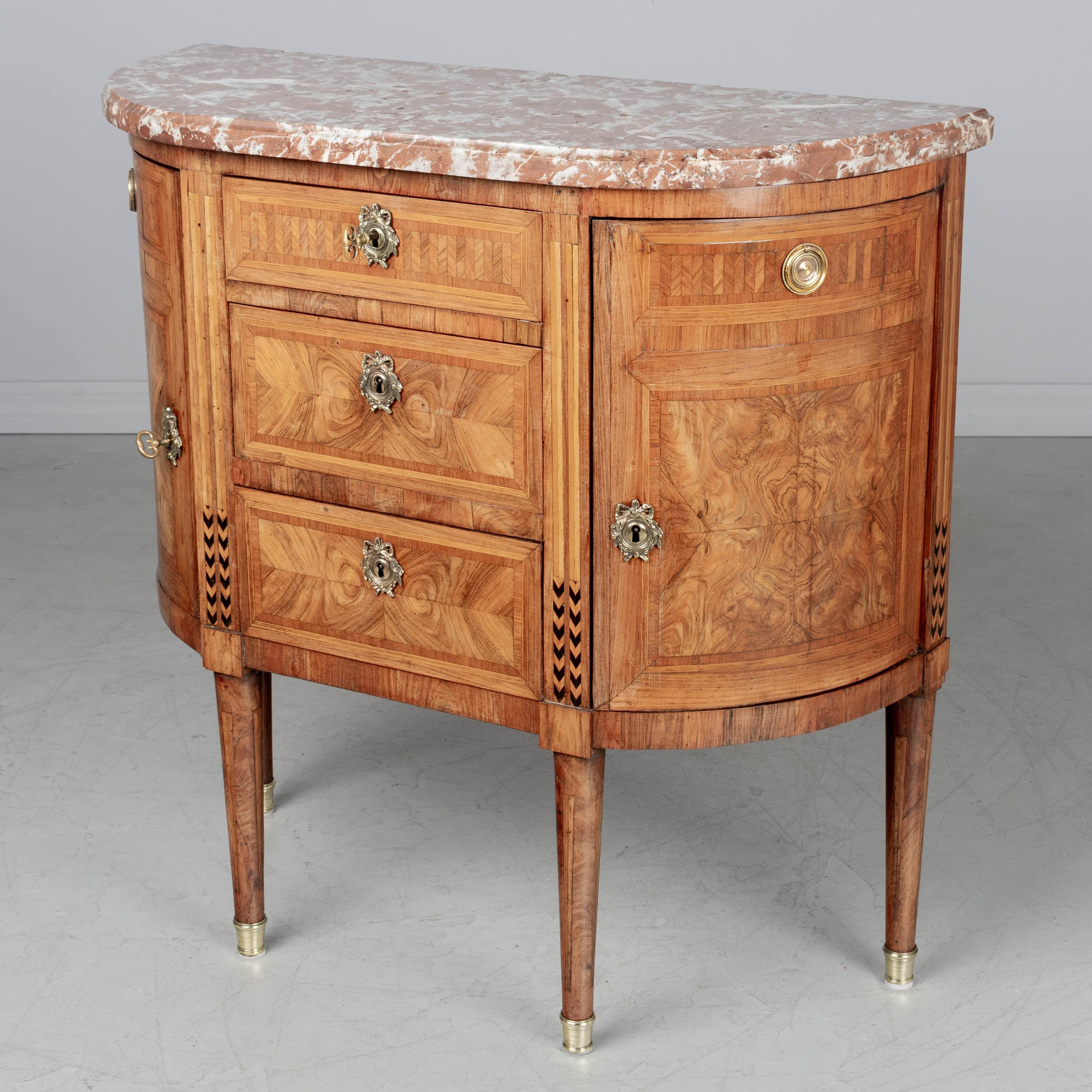 Commode o console Demilune intarsiata Luigi XVI del XVIII secolo in vendita 1
