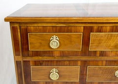 Commode en noyer marqueté Louis XVI du 18e siècle
