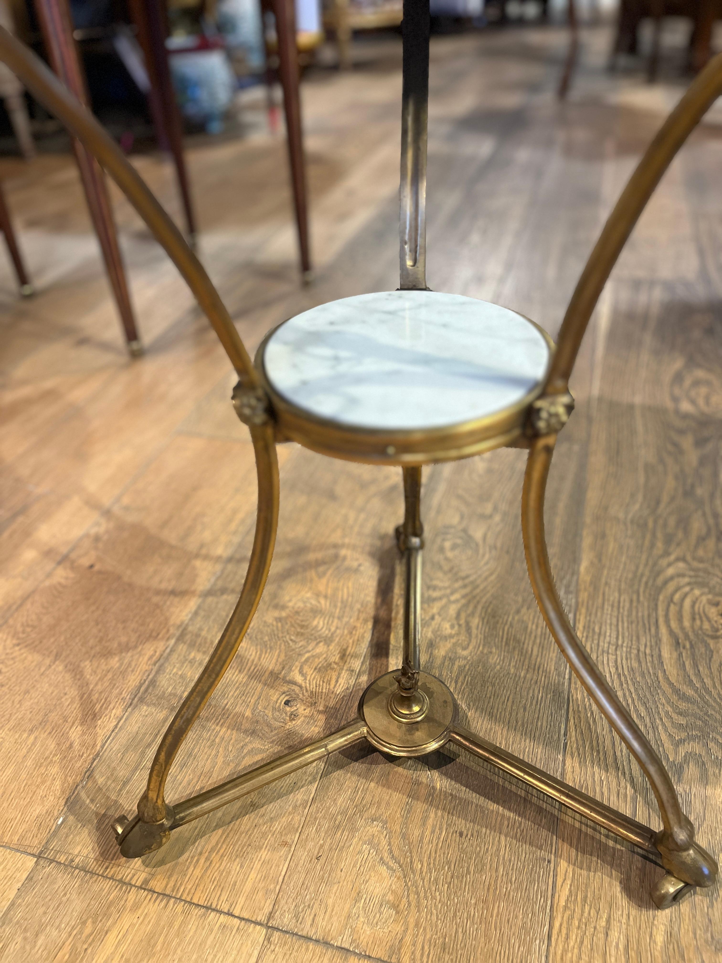Table à Gueridon Louis XVI du 18ème siècle en ormalu et marbre Bon état - En vente à Scottsdale, AZ