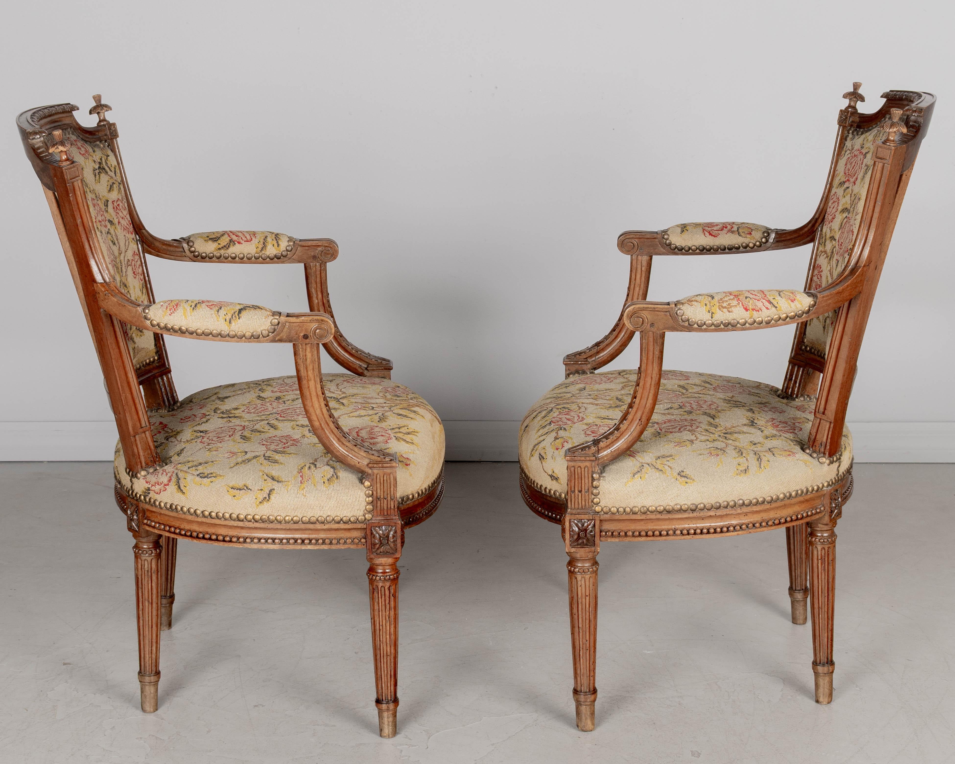 18th Century Louis XVI Period French Fauteuils, a Pair For Sale 5