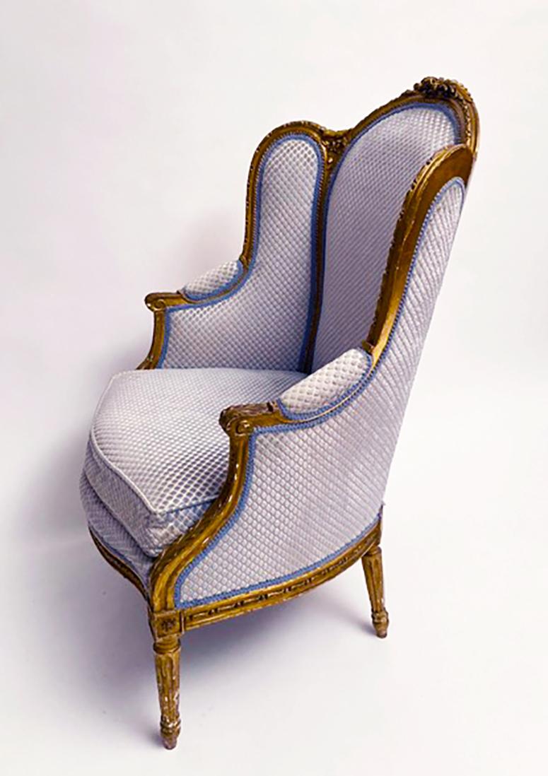 French 18th Century Louis XVI Period Painted and Parcel-Gilt Bergere Chair For Sale
