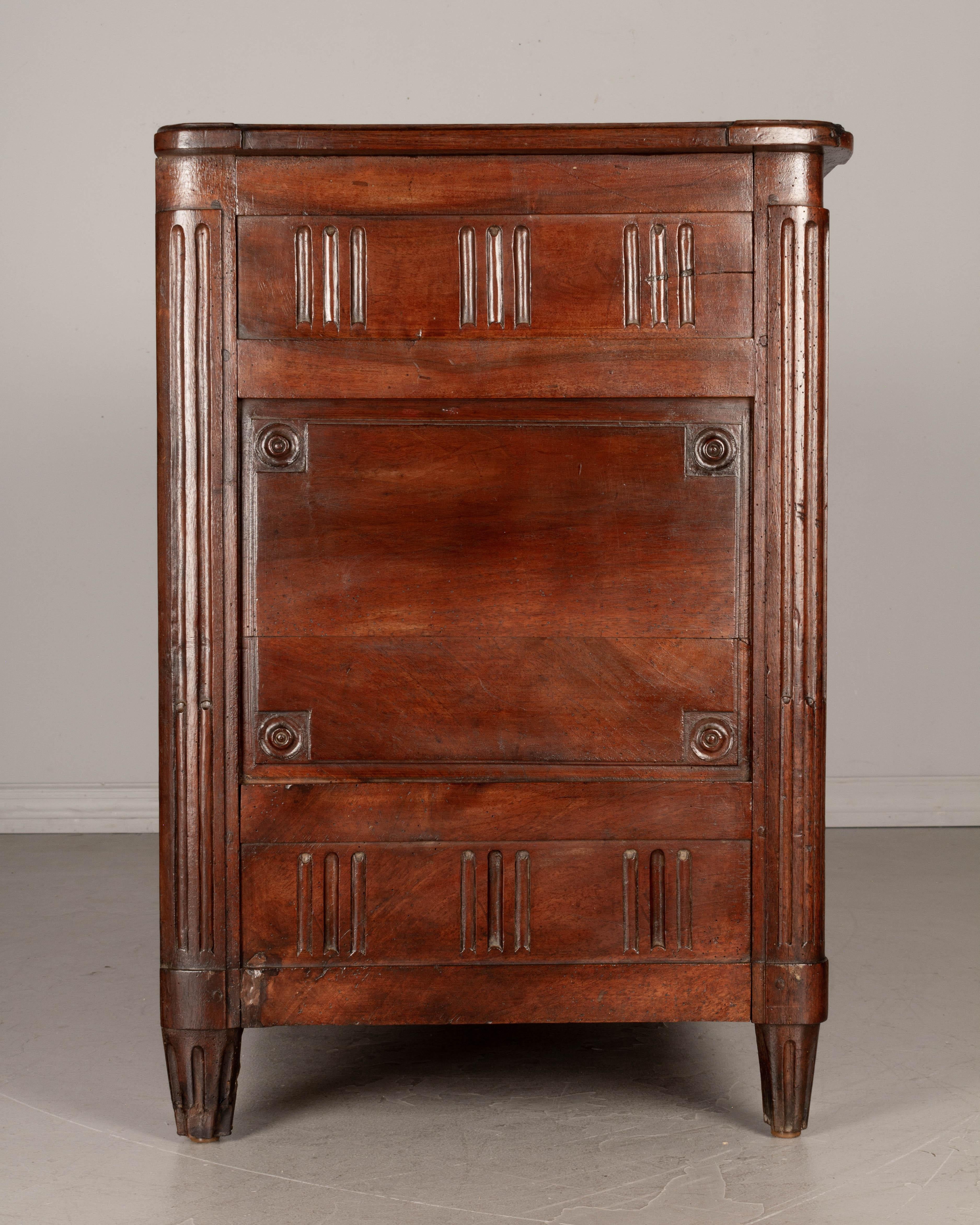 18th Century Louis XVI Period Walnut Commode In Good Condition For Sale In Winter Park, FL