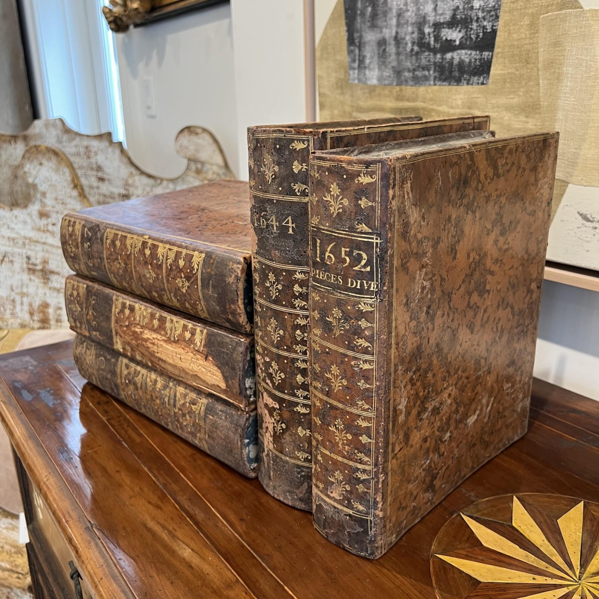 French 18th Century Louis XVI Set of 5 Live Book Boxes For Sale