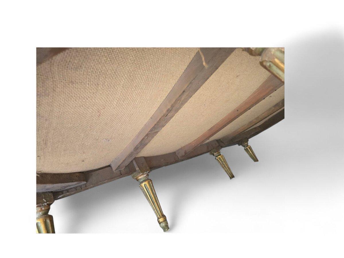 18th Century Louis XVI Sofa – Carved and Gilded Wood, Original Joinery In condizioni buone in vendita a Madrid, ES