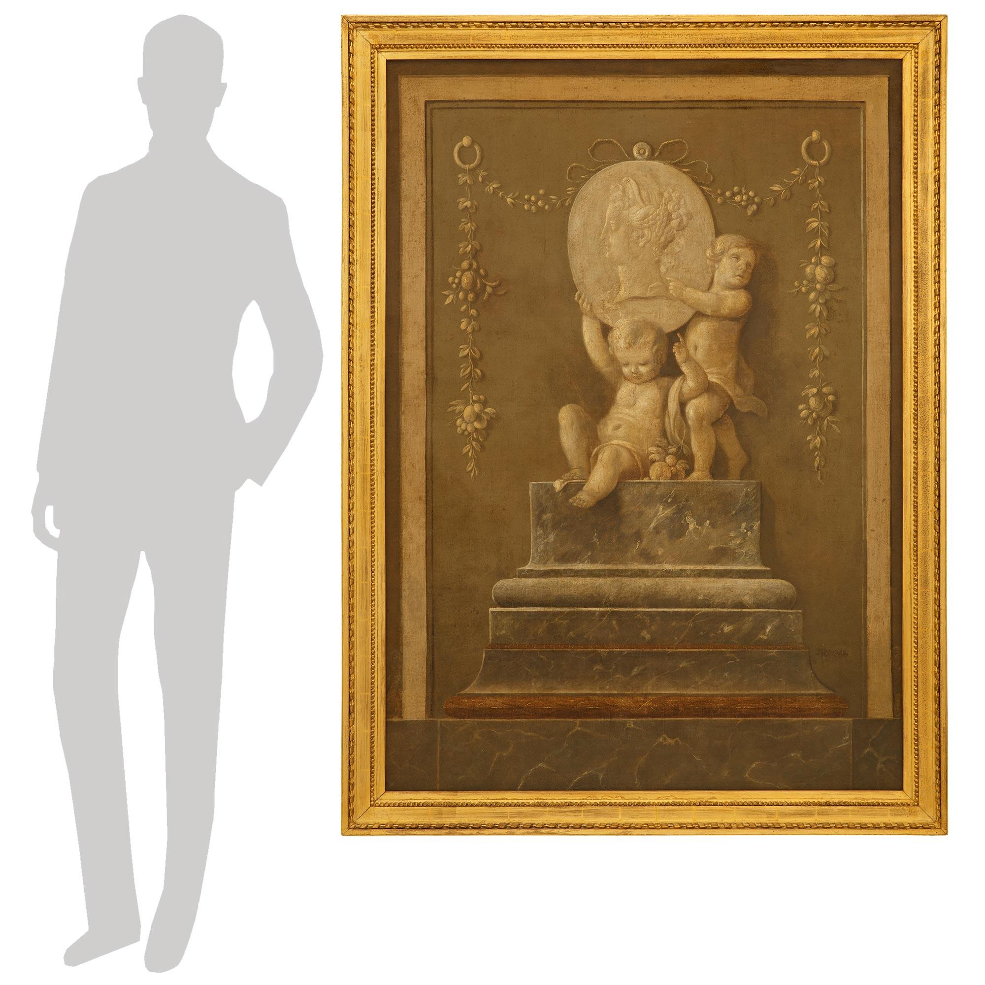 Une charmante et très décorative huile sur toile et grisaille en bois doré de style Louis XVI du XVIIIe siècle. Ce magnifique tableau monochrome est placé dans un cadre en bois doré de style Louis XVI, avec une bordure intérieure perlée, tandis que