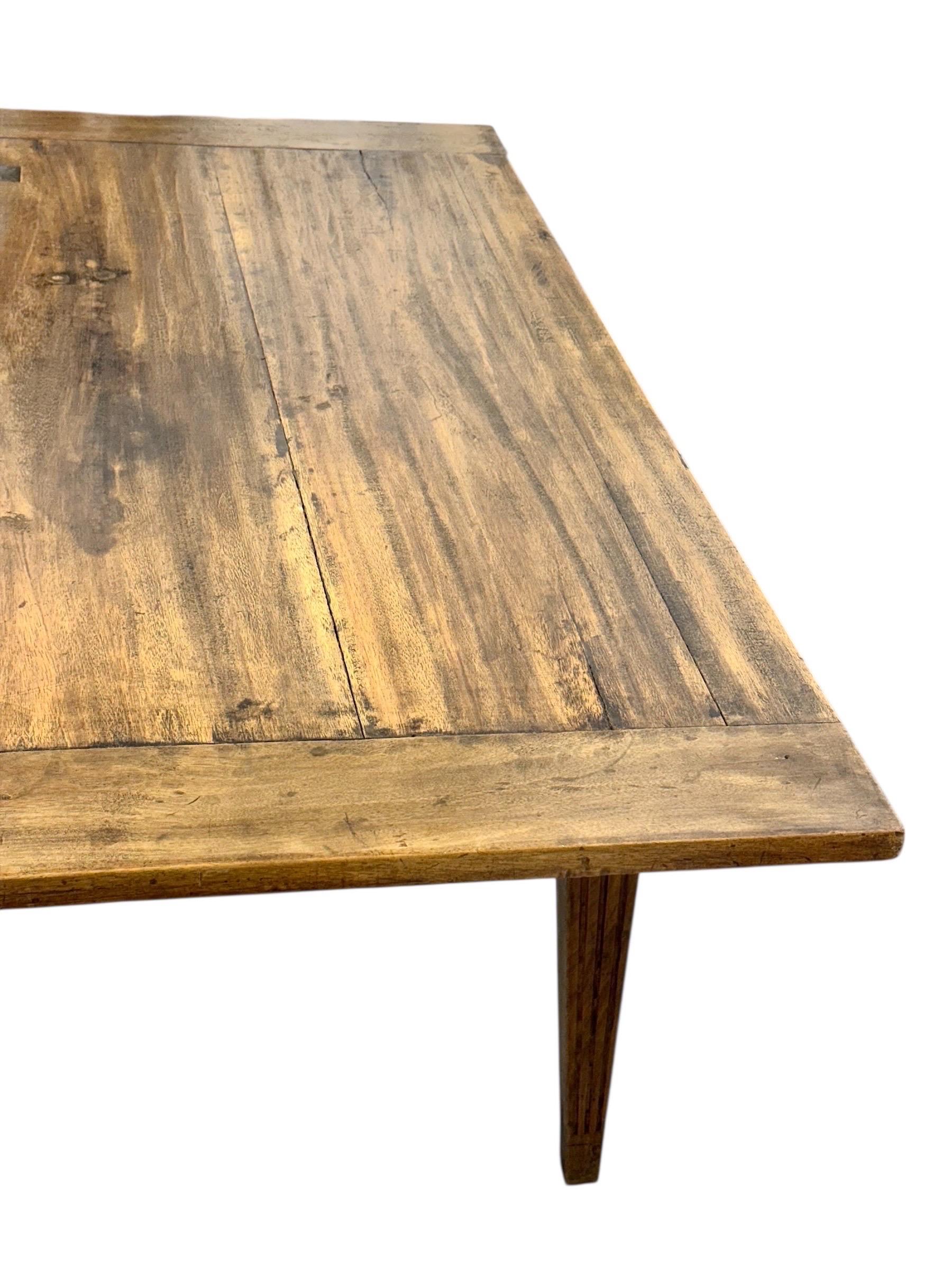 18th Century Louis XVI Walnut Table with Fluted Carvings For Sale 9