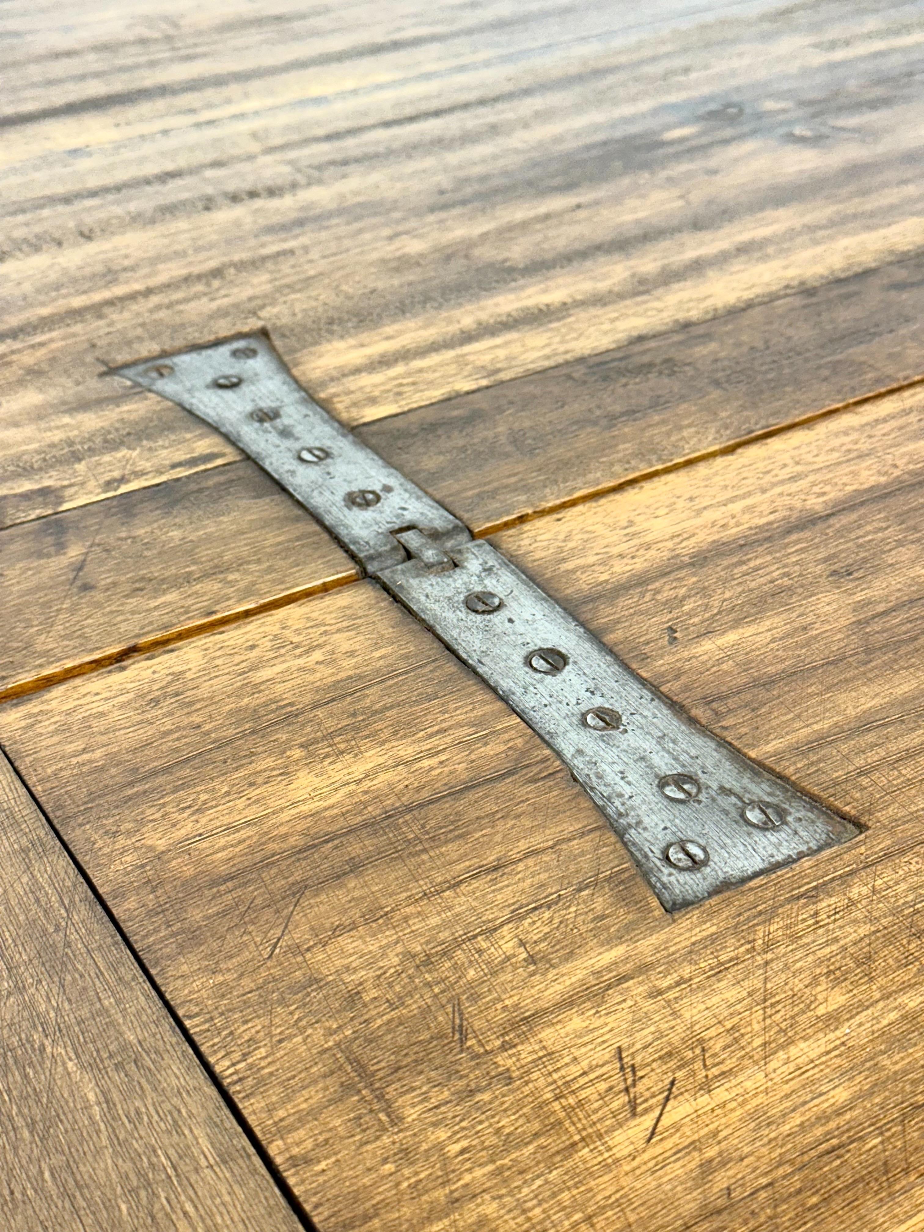 18th Century Louis XVI Walnut Table with Fluted Carvings For Sale 12