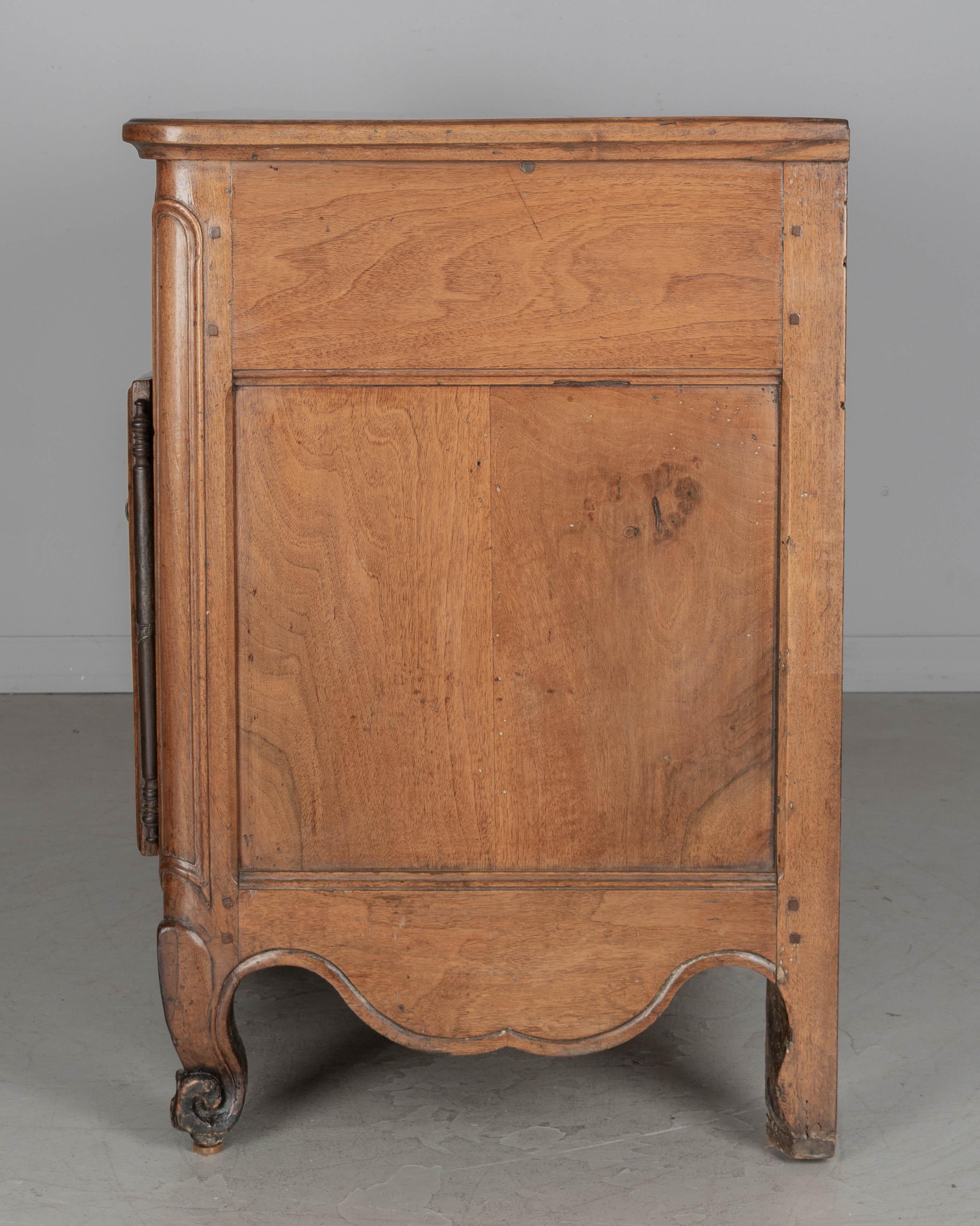 18th Century Louix XV French Provençal Buffet or Sideboard For Sale 1