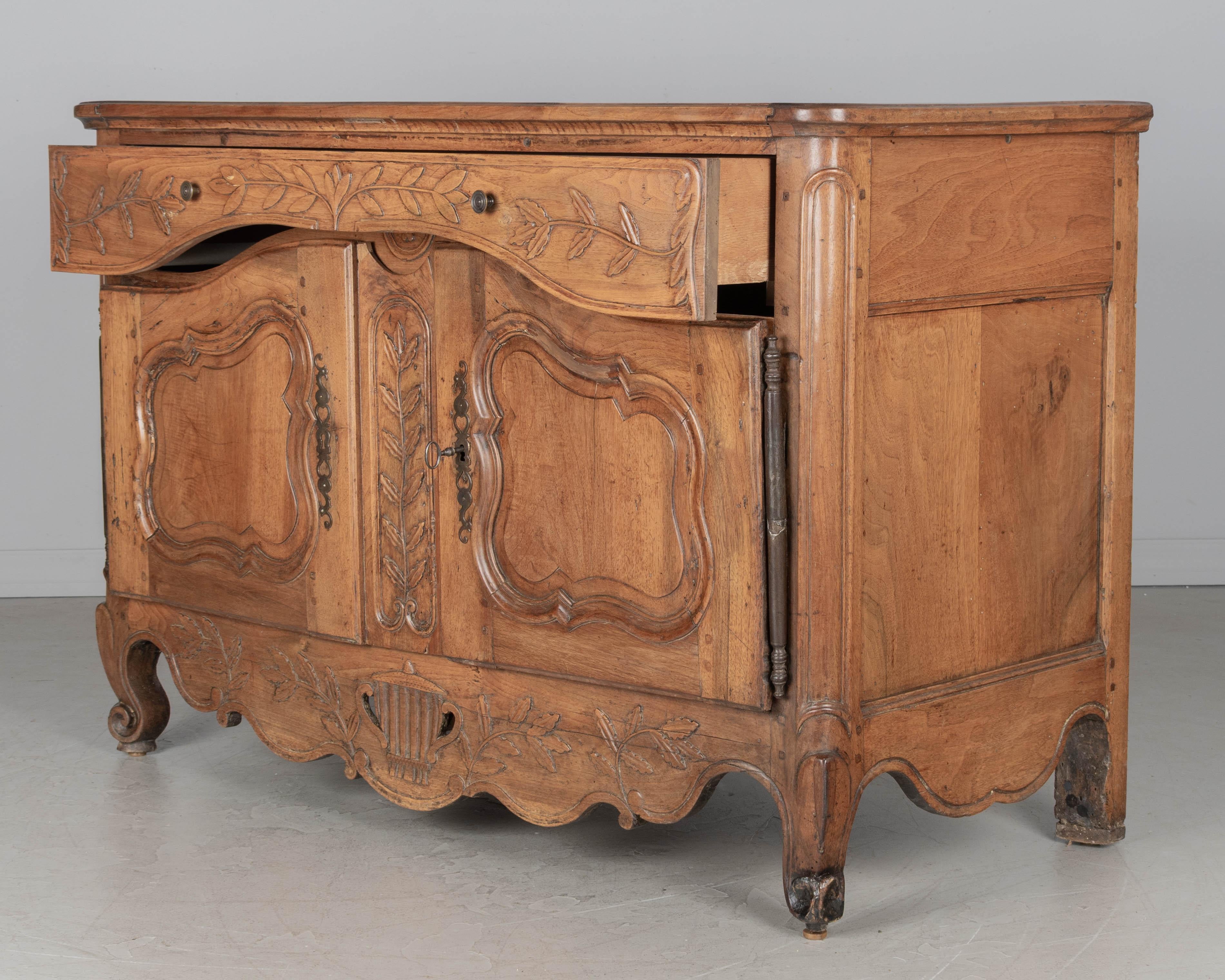 18th Century Louix XV French Provençal Buffet or Sideboard For Sale 2