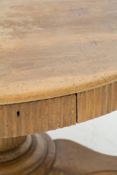 18th Century Lucchese Empire Walnut Round Table