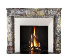 Caminetto d'epoca in marmo saraceno del XVIII secolo LXVI Royal French