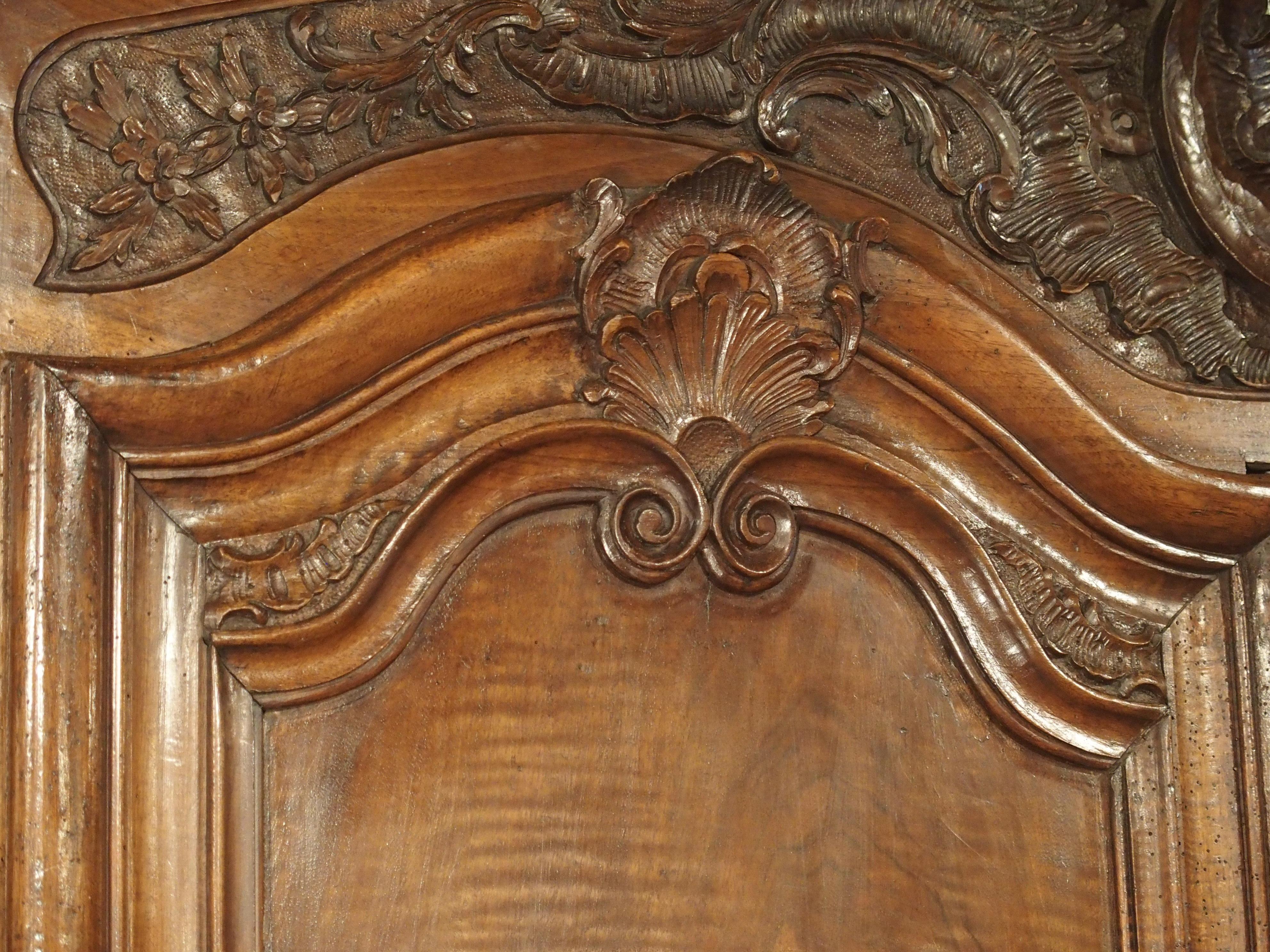 18th Century Lyonnaise Armoire in Carved Walnut Wood 5