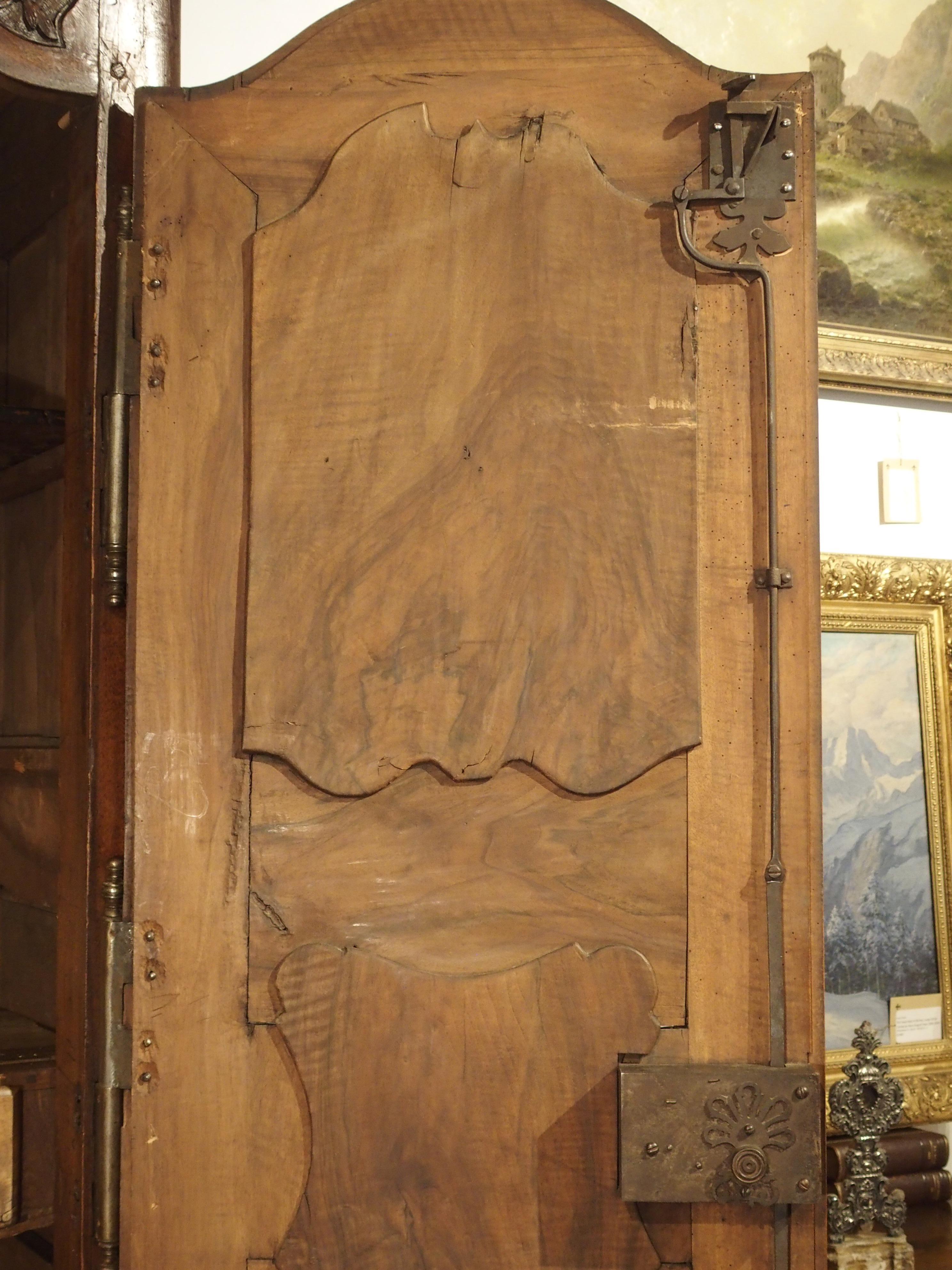 18th Century Lyonnaise Armoire in Carved Walnut Wood 9