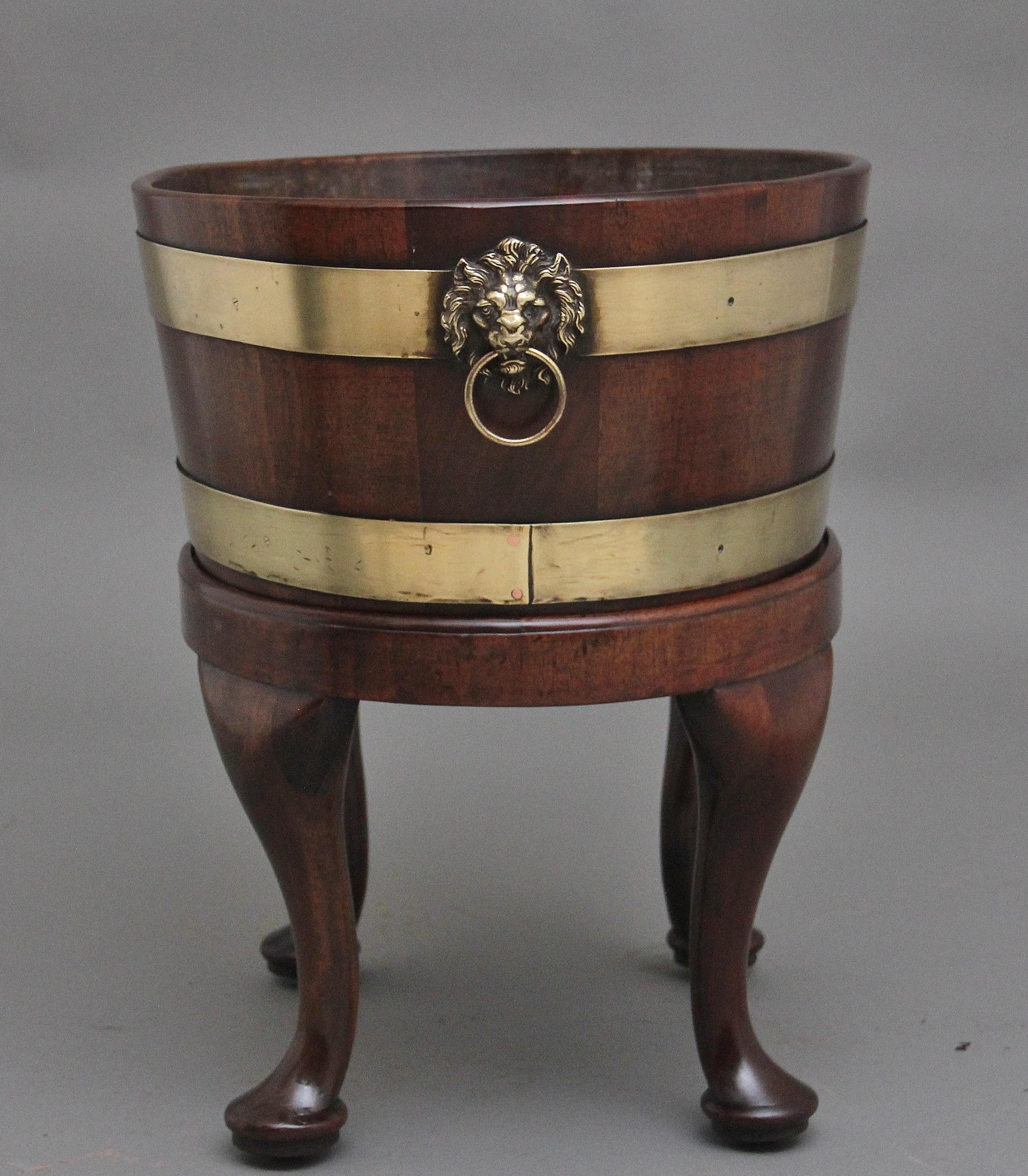 British 18th Century mahogany and brass bound oval wine cooler For Sale