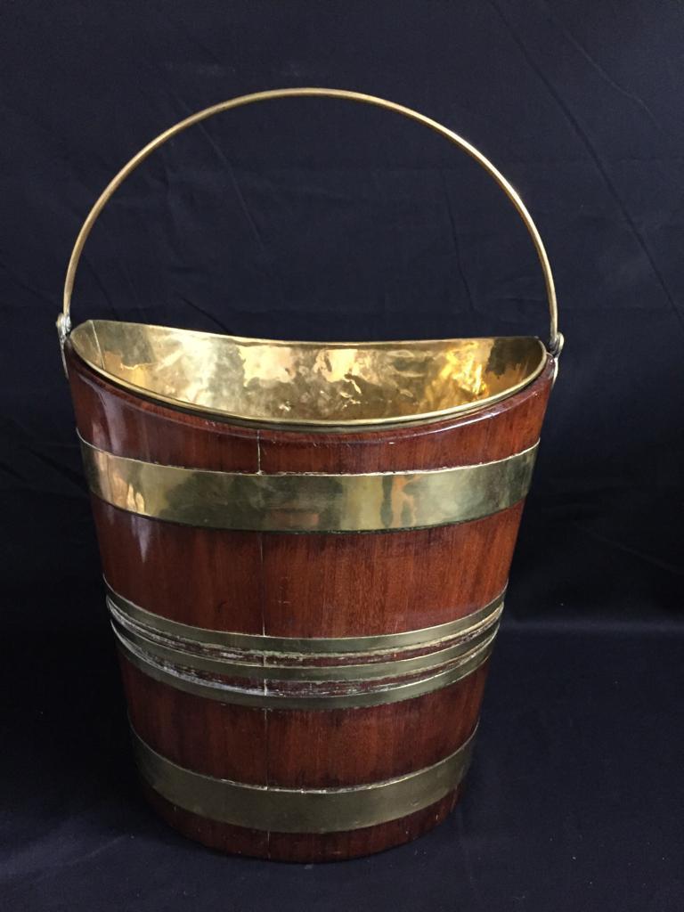 18th Century Mahogany and Brass Wine Cooler For Sale 1