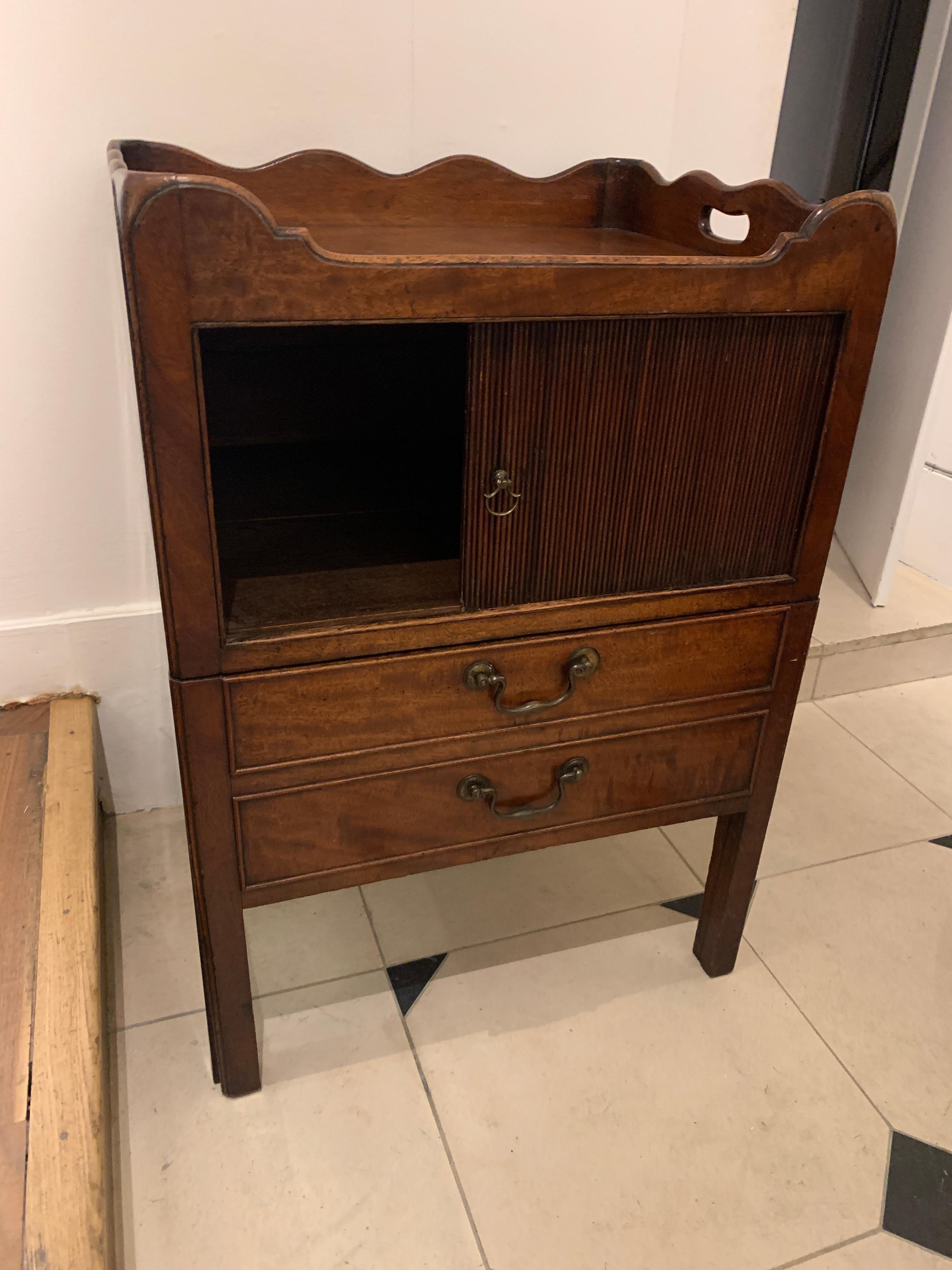 18th Century and Earlier 18th Century Mahogany Bedside Cabinet/Commode