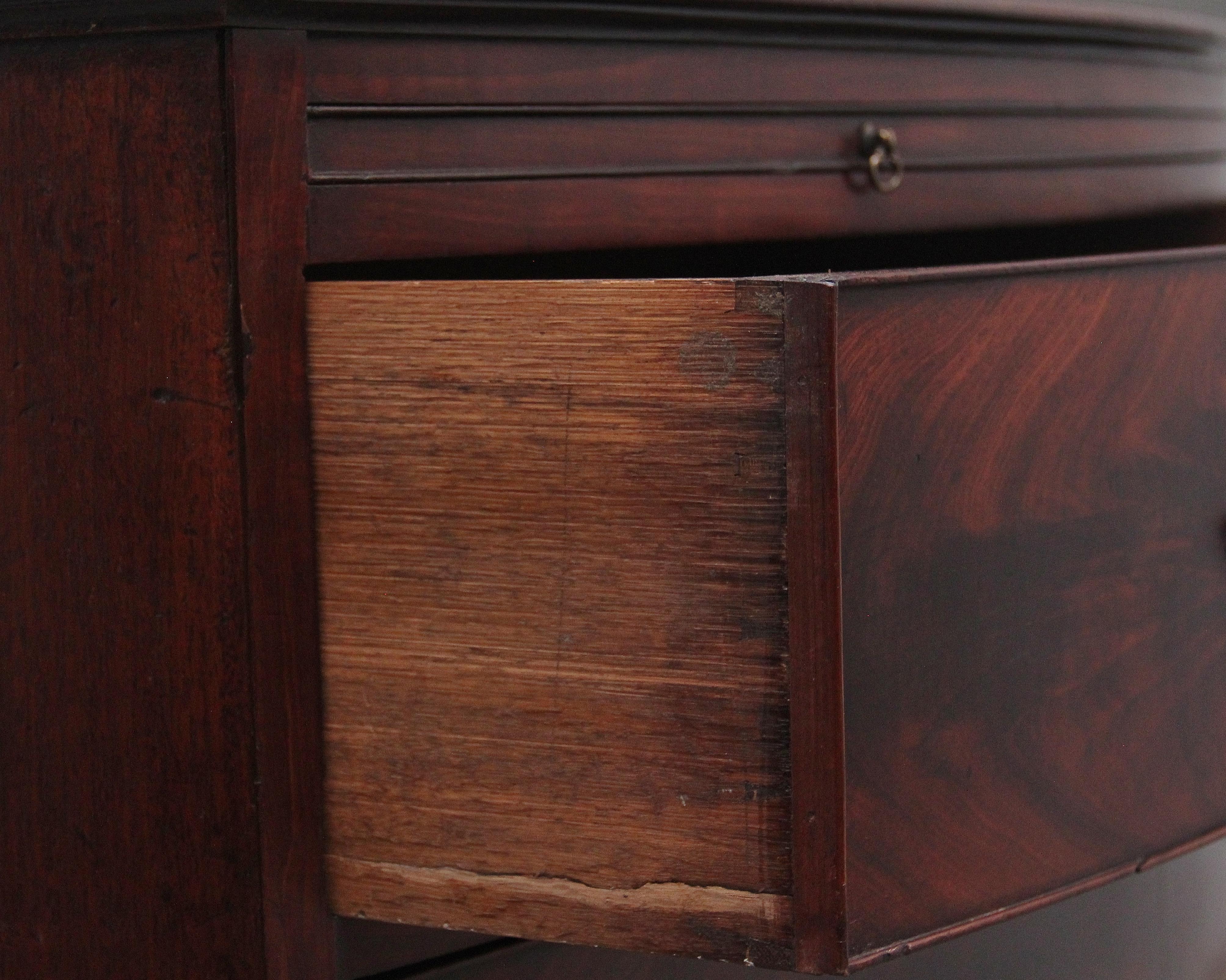 Late 18th Century 18th Century mahogany bowfront chest of drawers For Sale