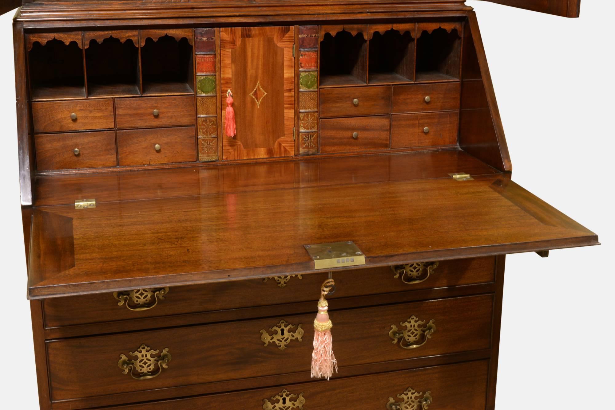 George III 18th Century Mahogany Bureau Bookcase For Sale