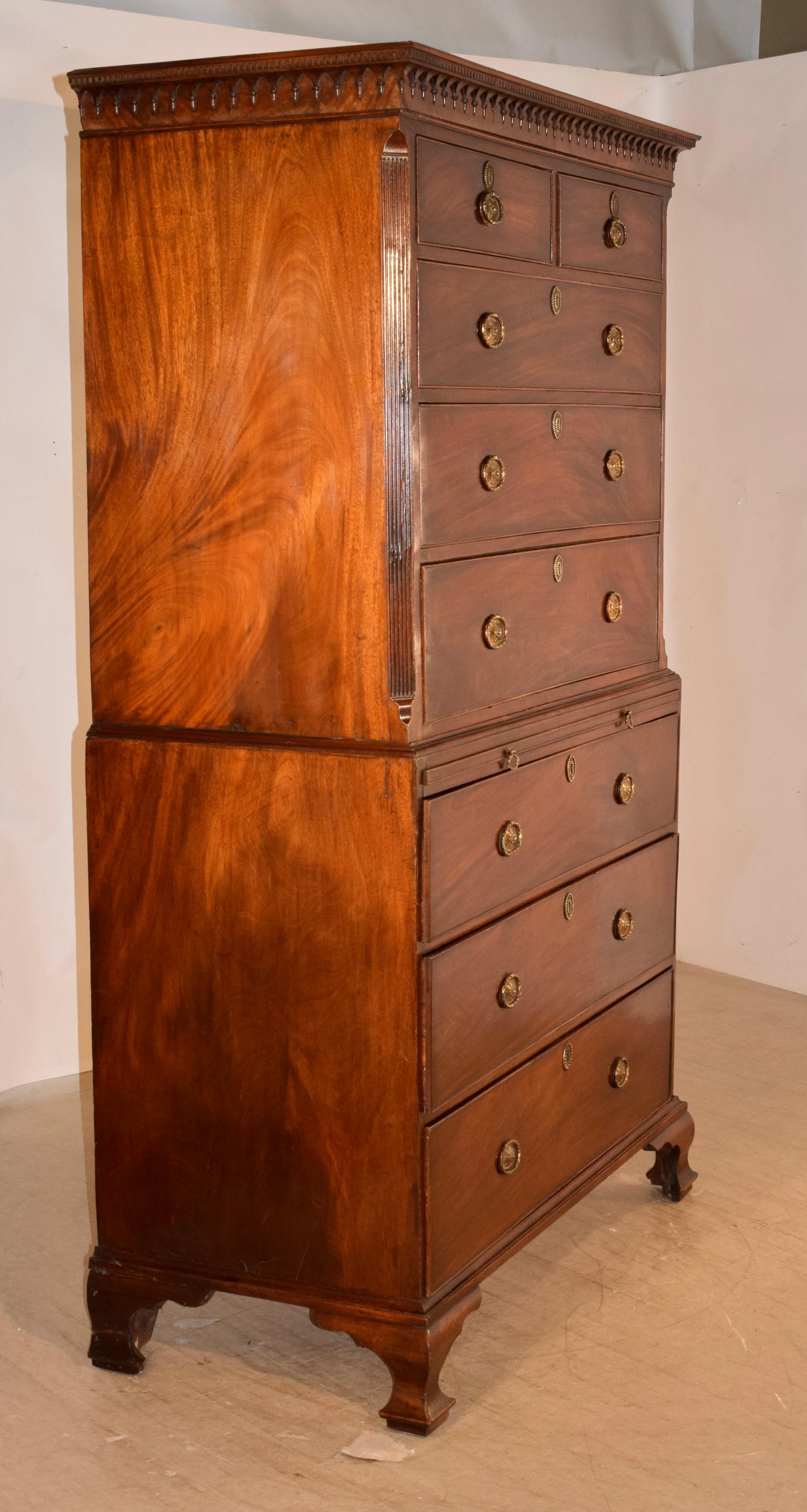 18th Century Mahogany Chest on Chest In Good Condition For Sale In High Point, NC