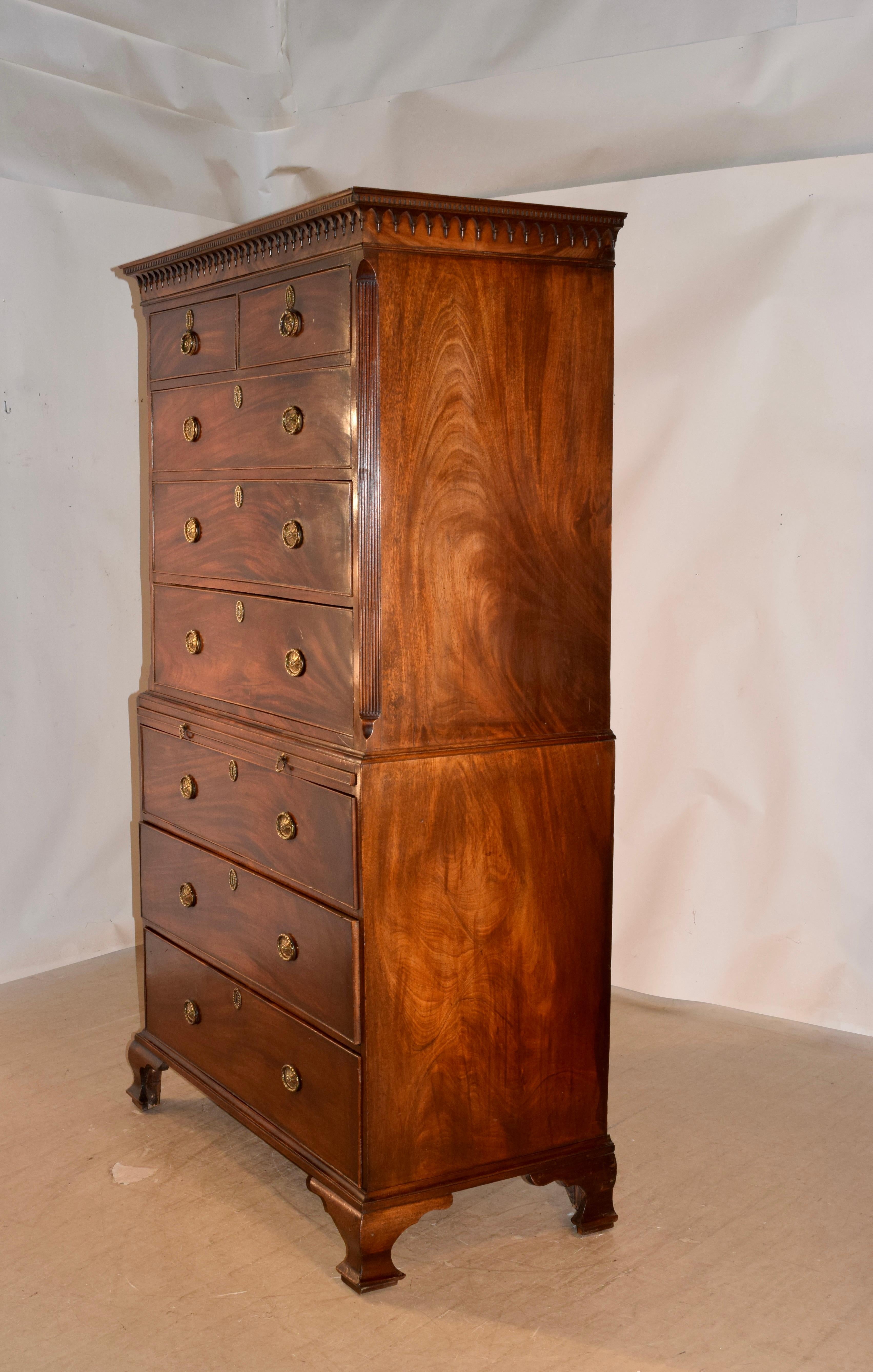 18th Century Mahogany Chest on Chest For Sale 1