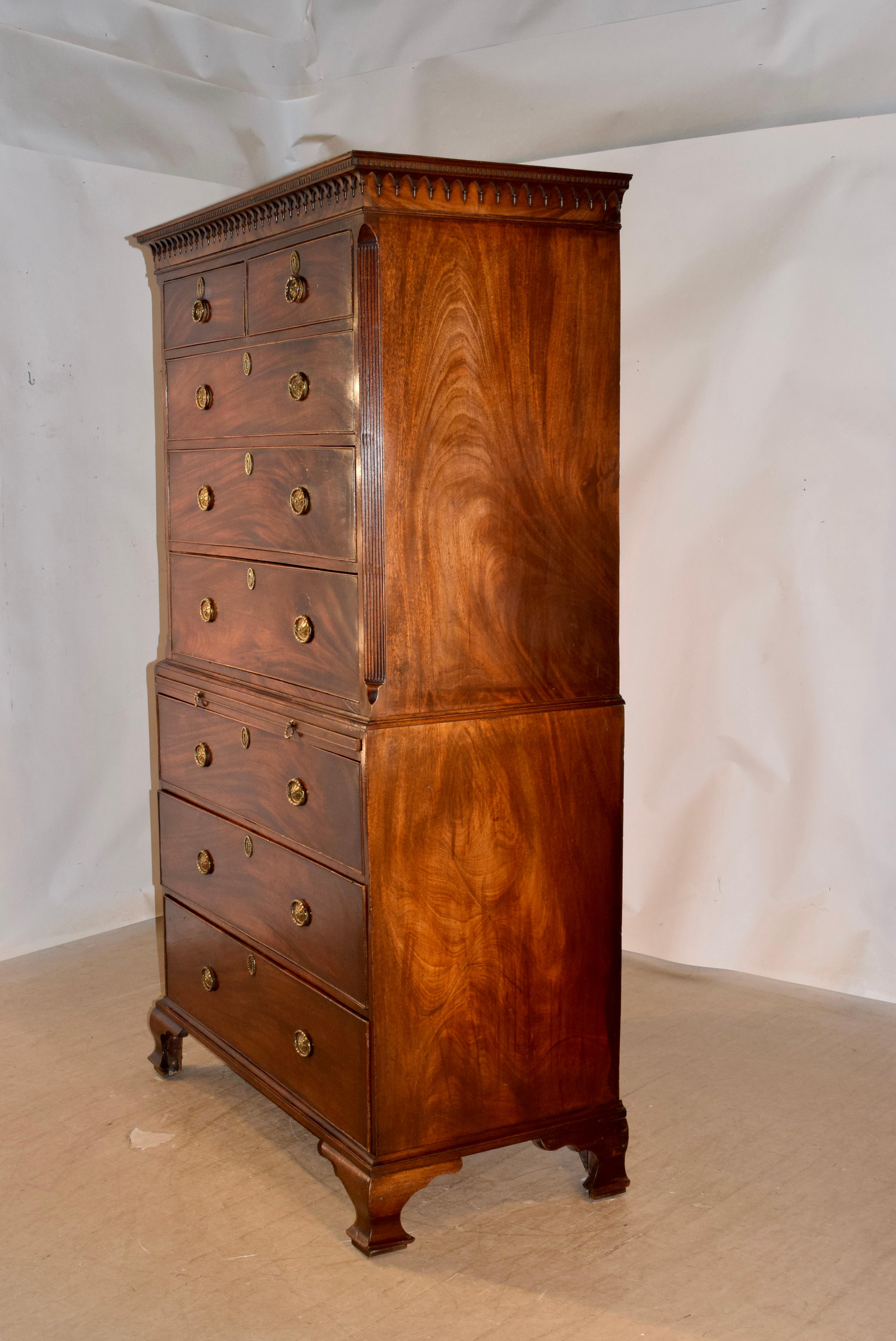 18th Century Mahogany Chest on Chest For Sale 2