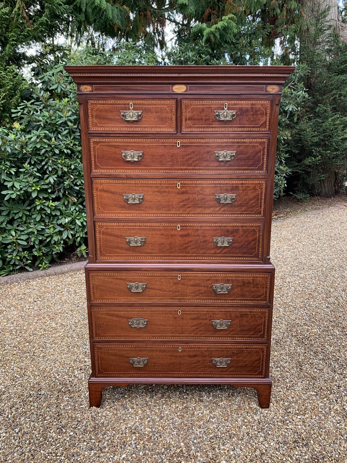 A very high quality 18th Century George III Mahogany Chest On Chest (Tallboy) Two short drawers at the top and six long solid oak lined drawers. With brass plate handles and frieze to cornice. Comes apart in two separate sections on original bracket