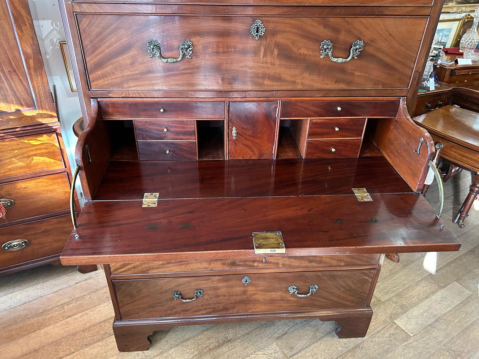 18th Century Mahogany Chest On Chest (Tallboy) Secretaire In Good Condition In Richmond, Surrey