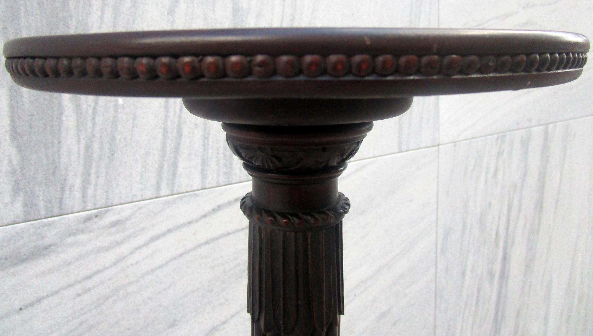 English 18th Century Mahogany Chippendale Column Plant Stand
