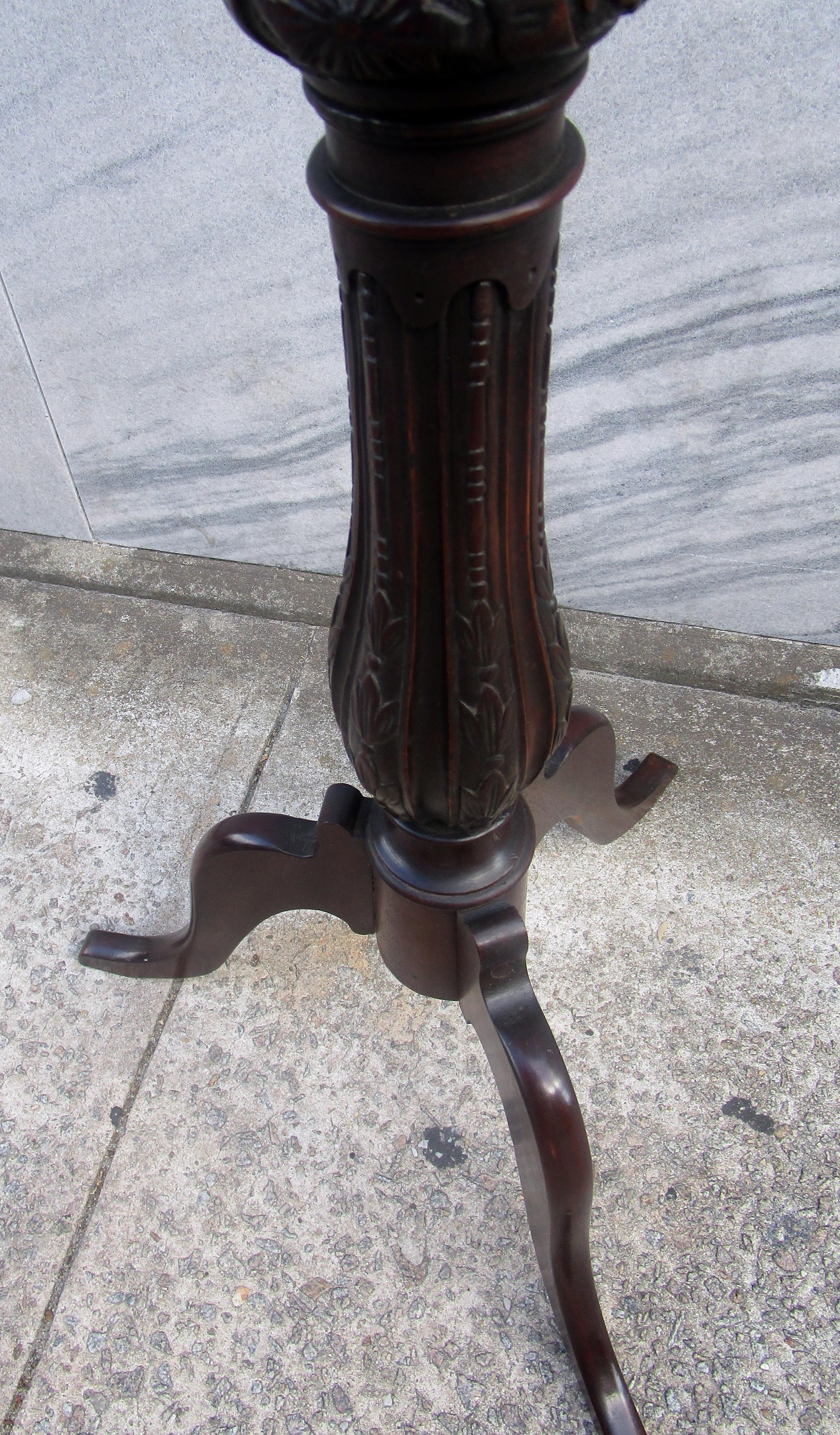 18th Century Mahogany Chippendale Column Plant Stand 1