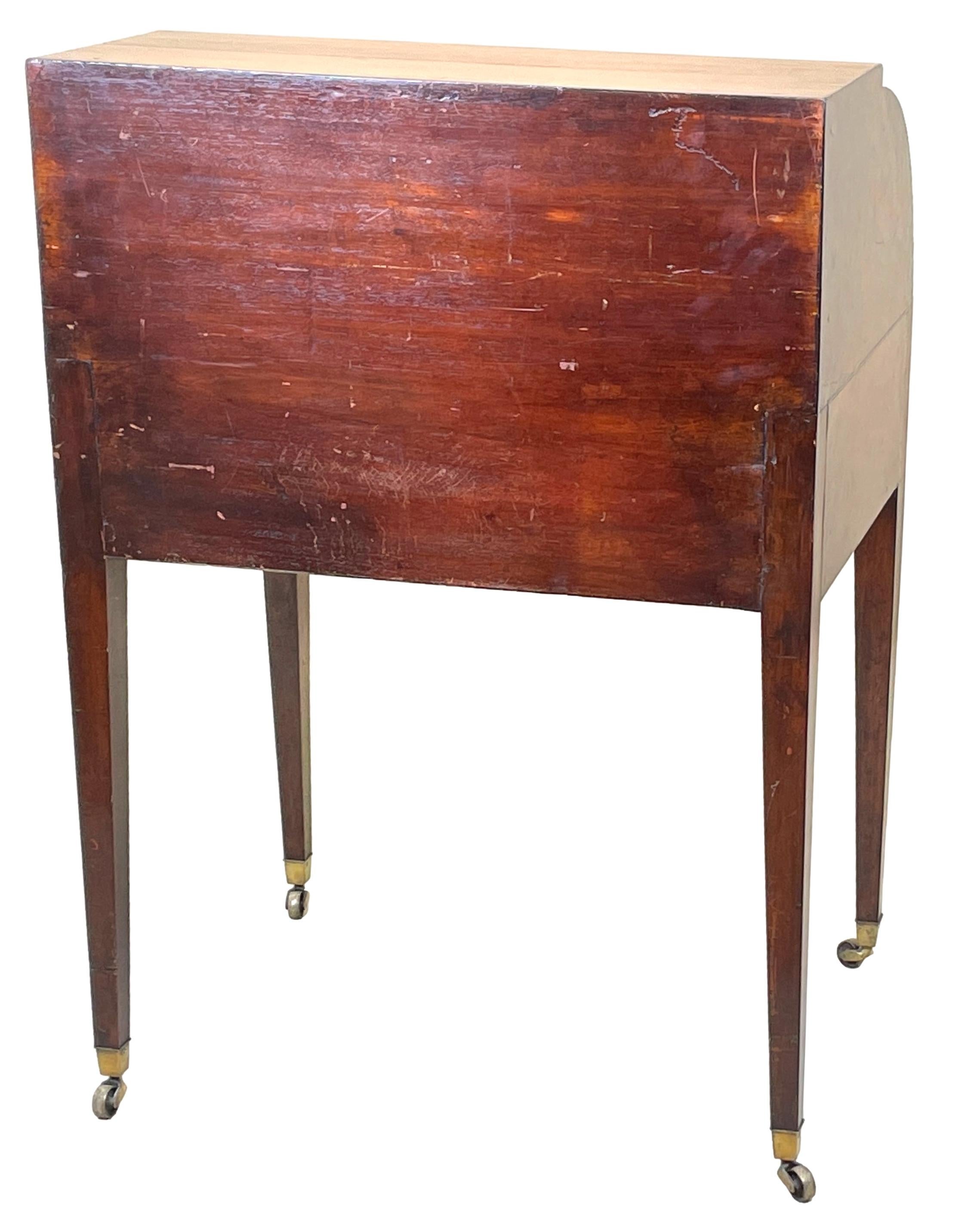 18th Century Mahogany Cylinder Desk In Good Condition For Sale In Bedfordshire, GB