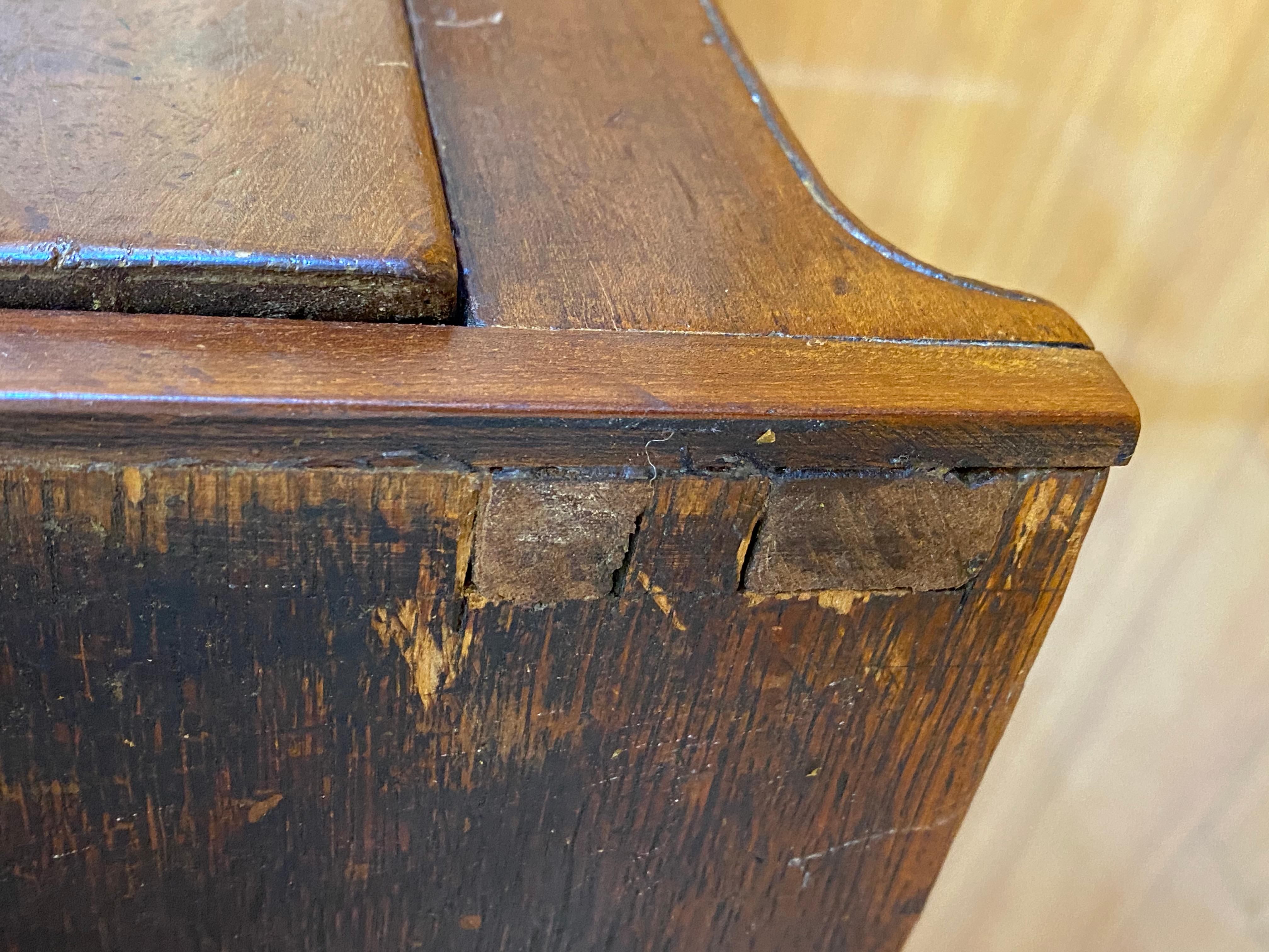 18th Century Mahogany Drop-Leaf Table with Hoof Feet For Sale 8