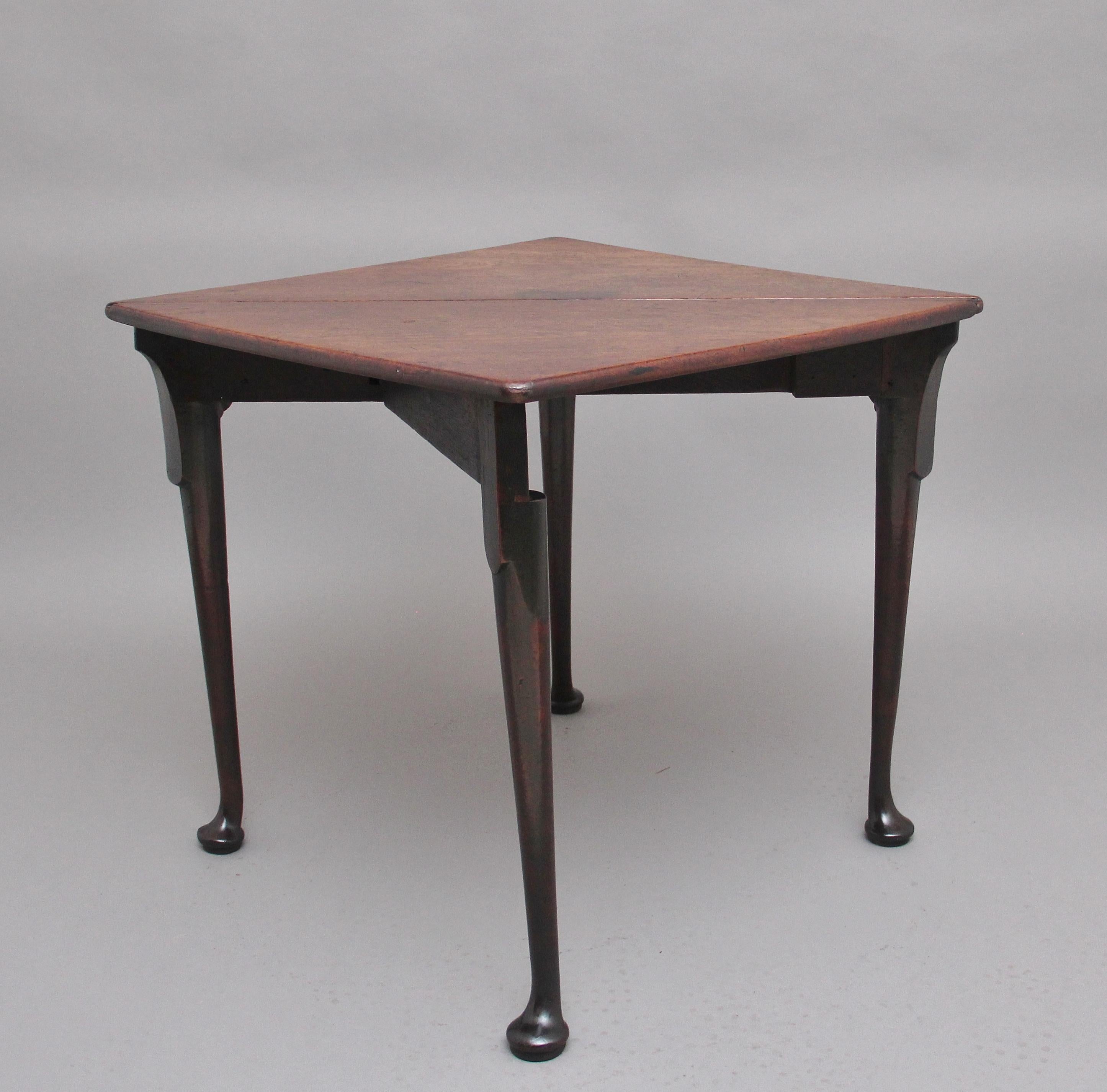 18th Century Mahogany Envelope Table In Good Condition In Martlesham, GB