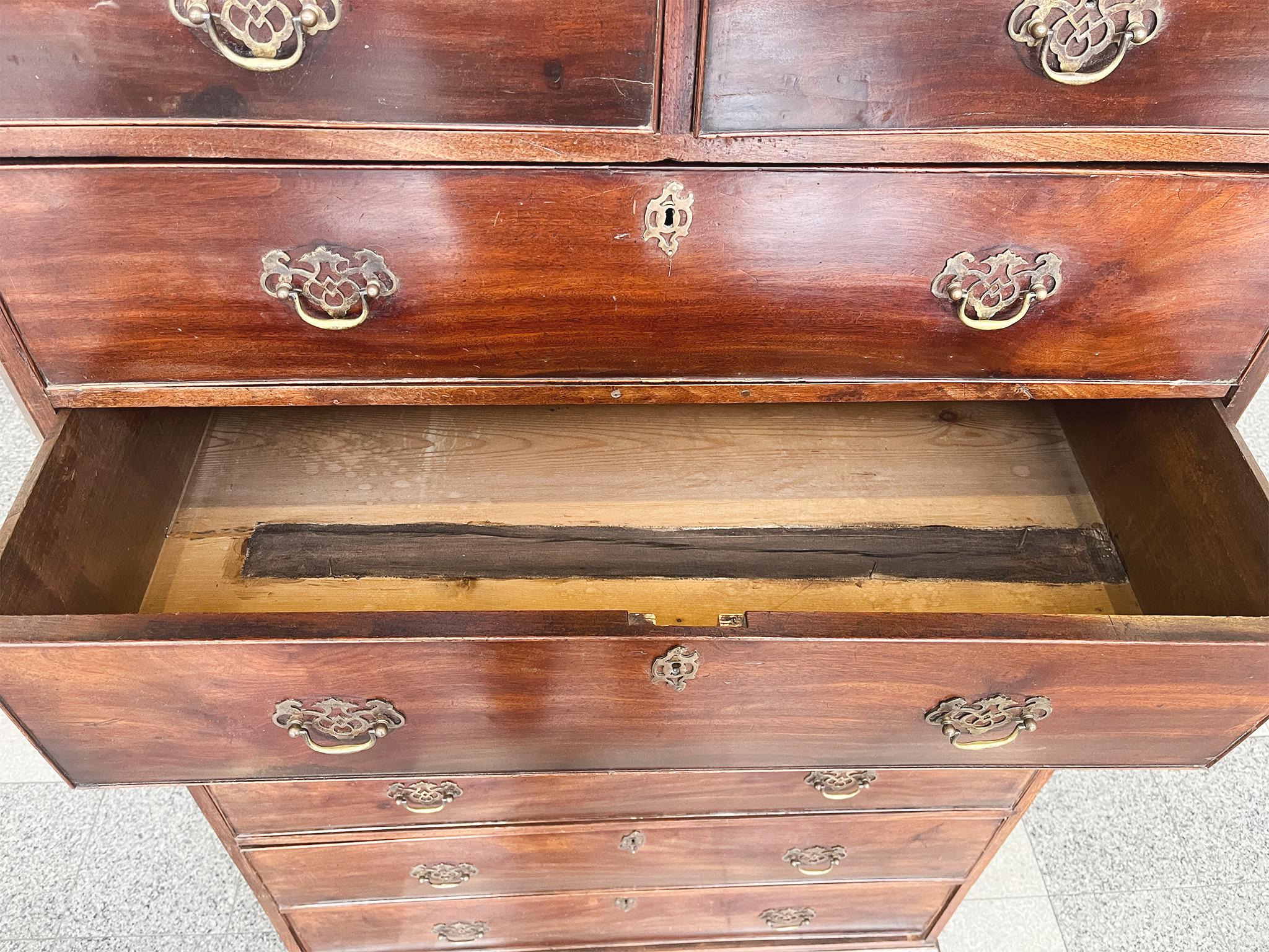 Mogano Cassettiera George II in mogano del XVIII secolo in vendita
