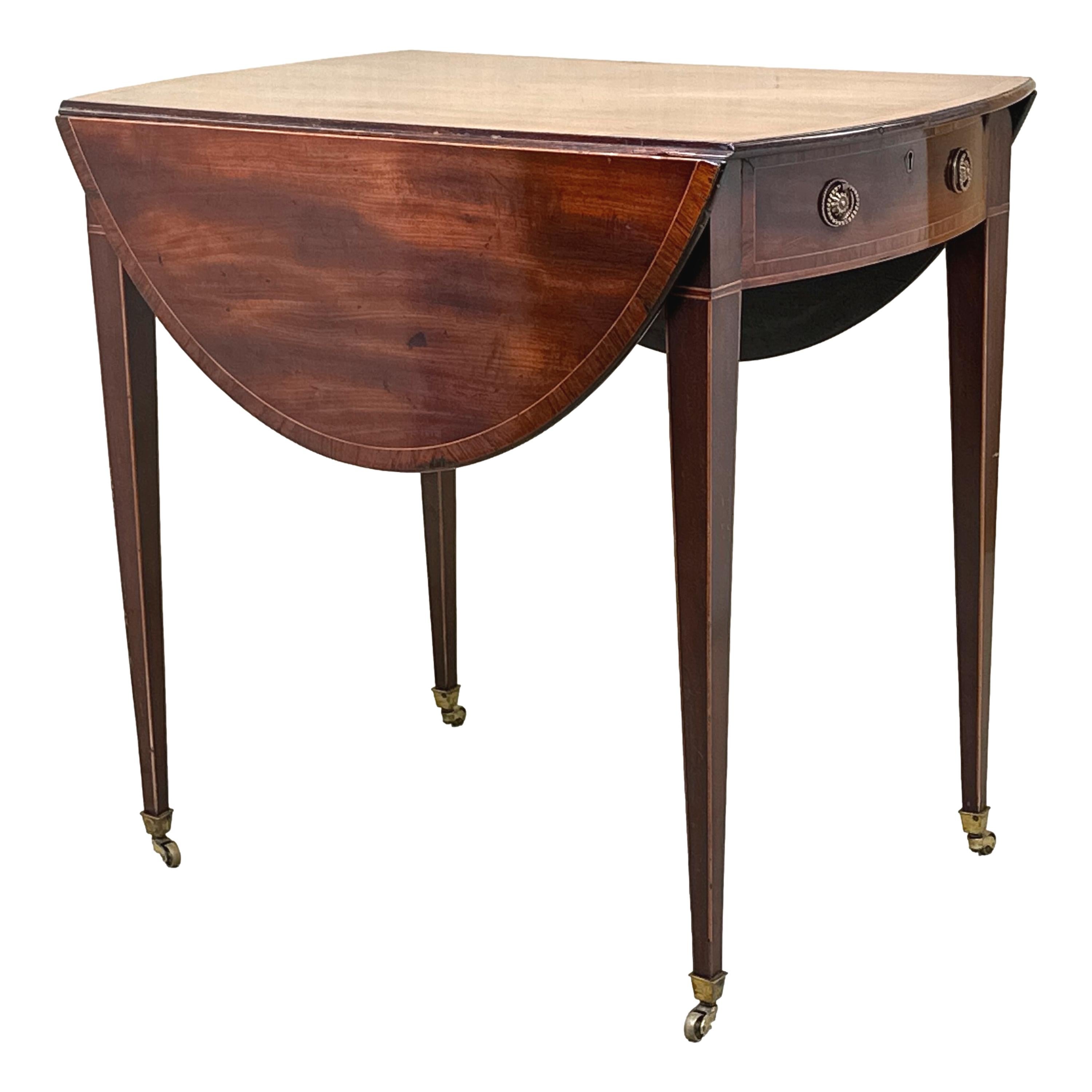 18th Century Mahogany Oval Pembroke Table For Sale 3