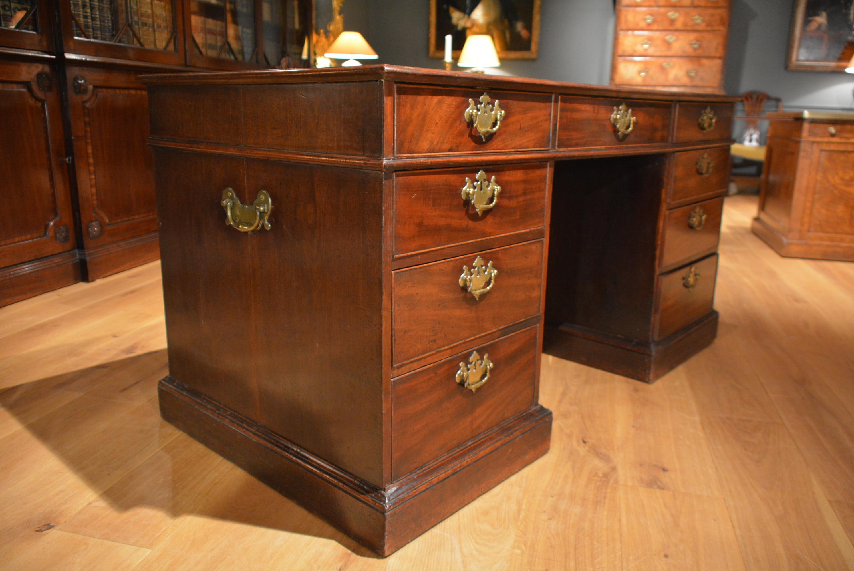 English 18th Century Mahogany Partners Desk For Sale