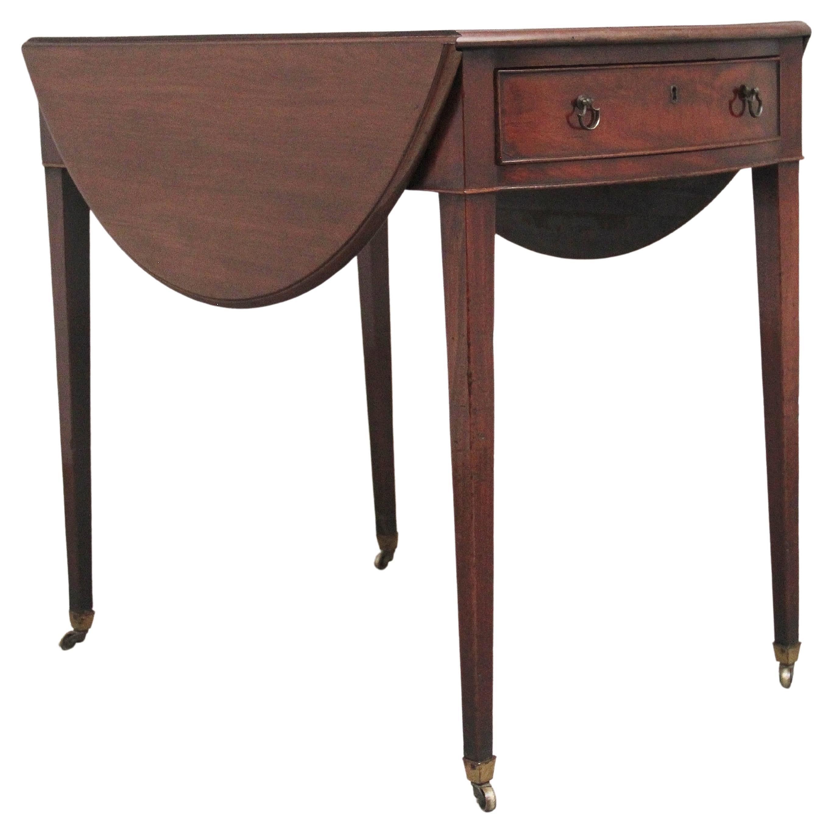 18th Century mahogany Pembroke table For Sale