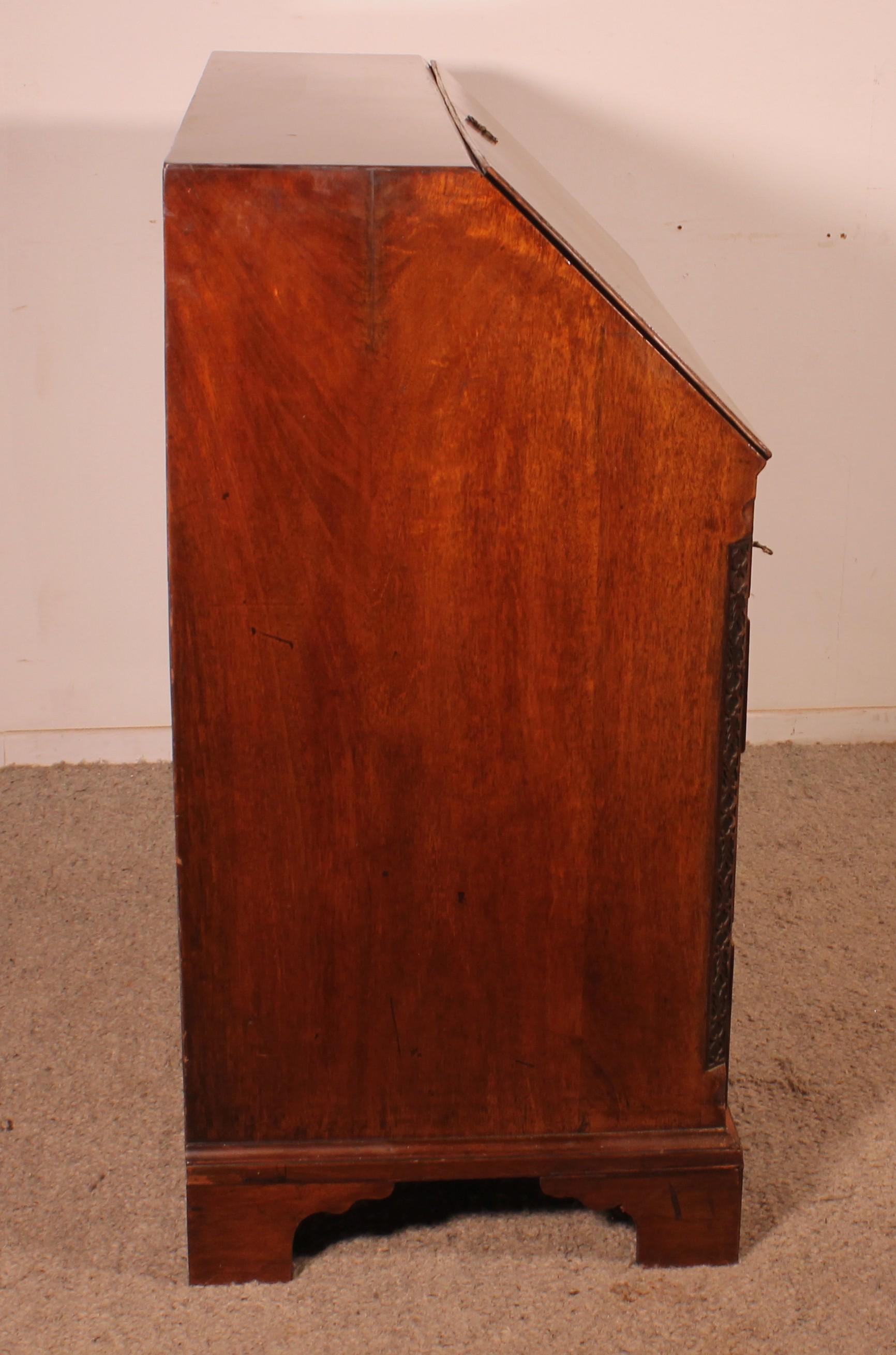 Segreteria in mogano del XVIII secolo in vendita 4