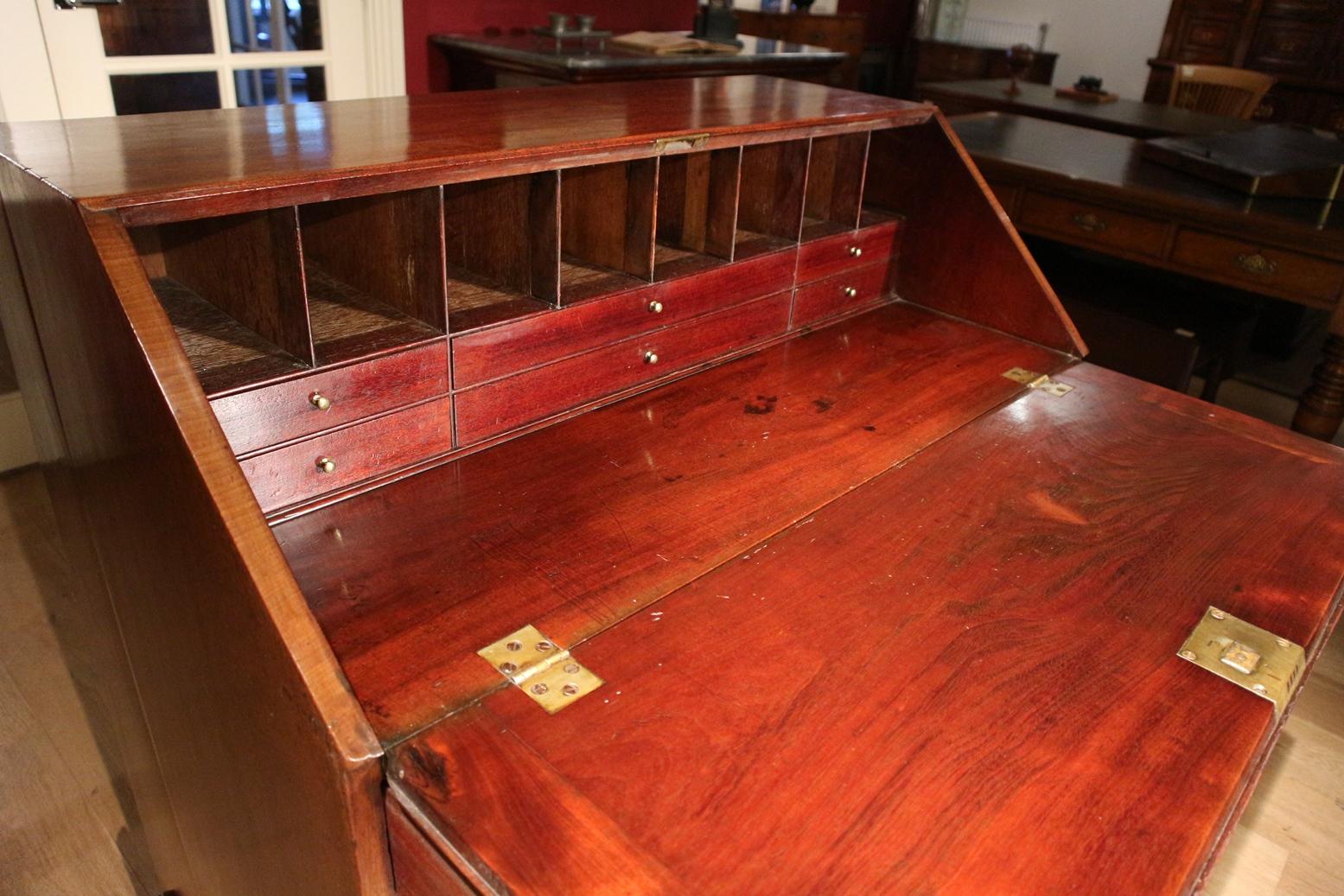 18th Century Mahogany Secretary In Good Condition For Sale In Eindhoven, NL