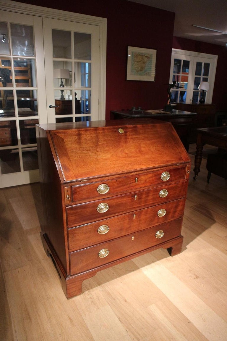 18th Century Mahogany Secretary For Sale at 1stDibs