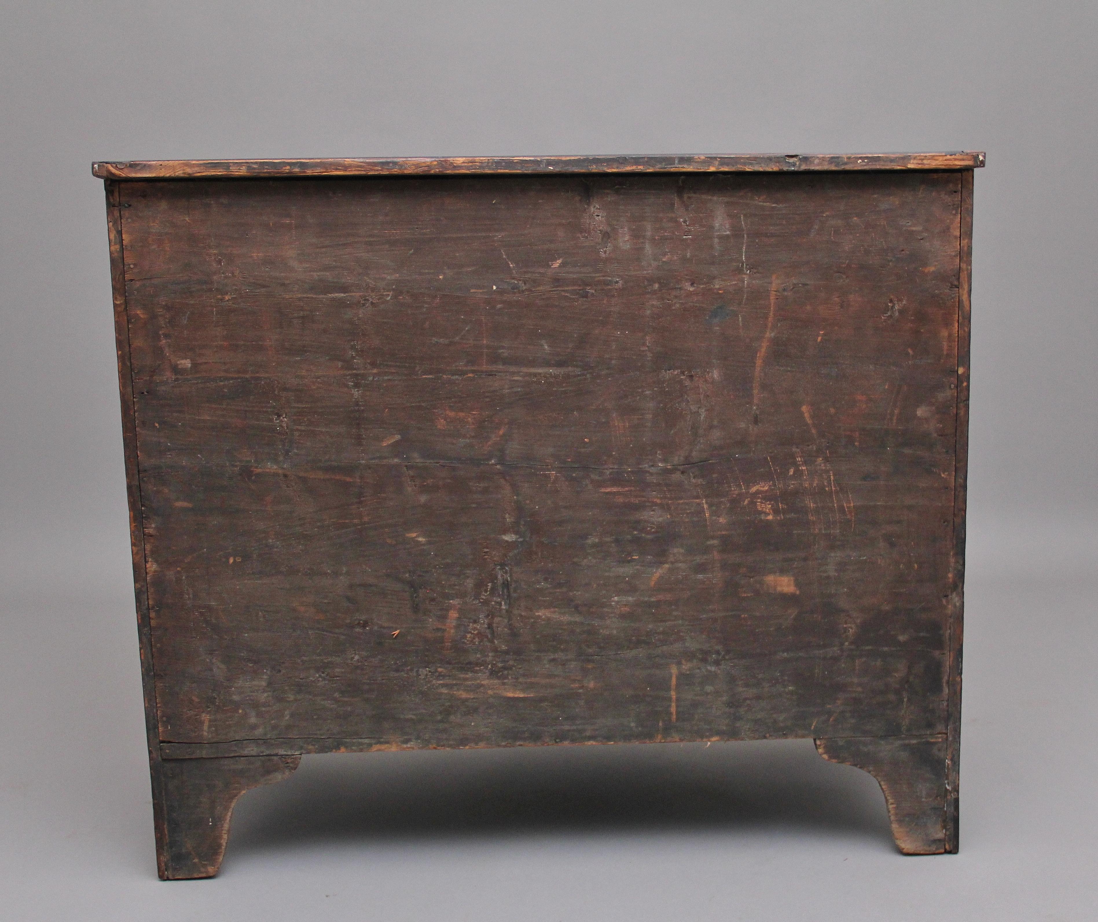 18th Century Mahogany Serpentine Chest of Drawers For Sale 1