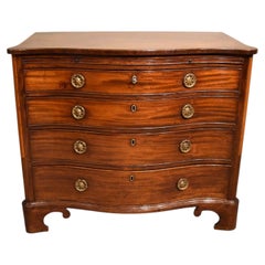 18th century mahogany serpentine chest of drawers