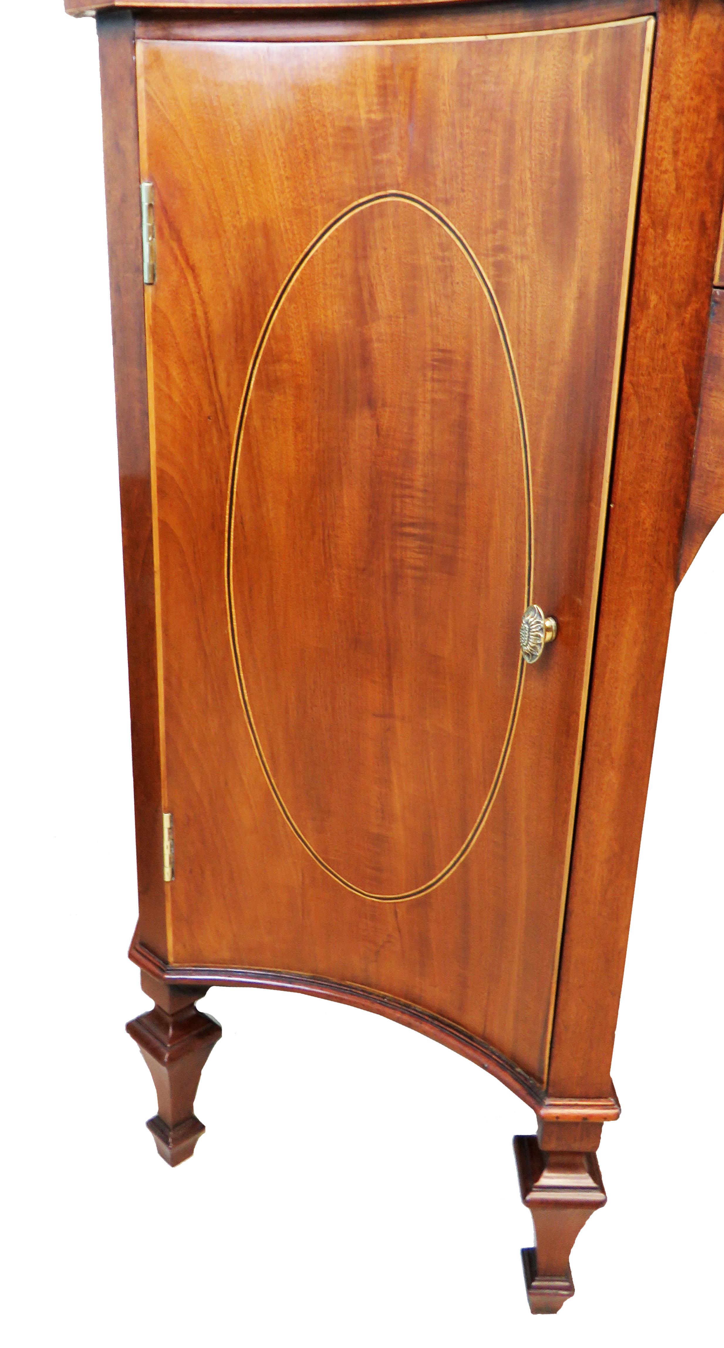 18th Century Mahogany Serpentine Dressing Table Side Cabinet In Good Condition In Bedfordshire, GB