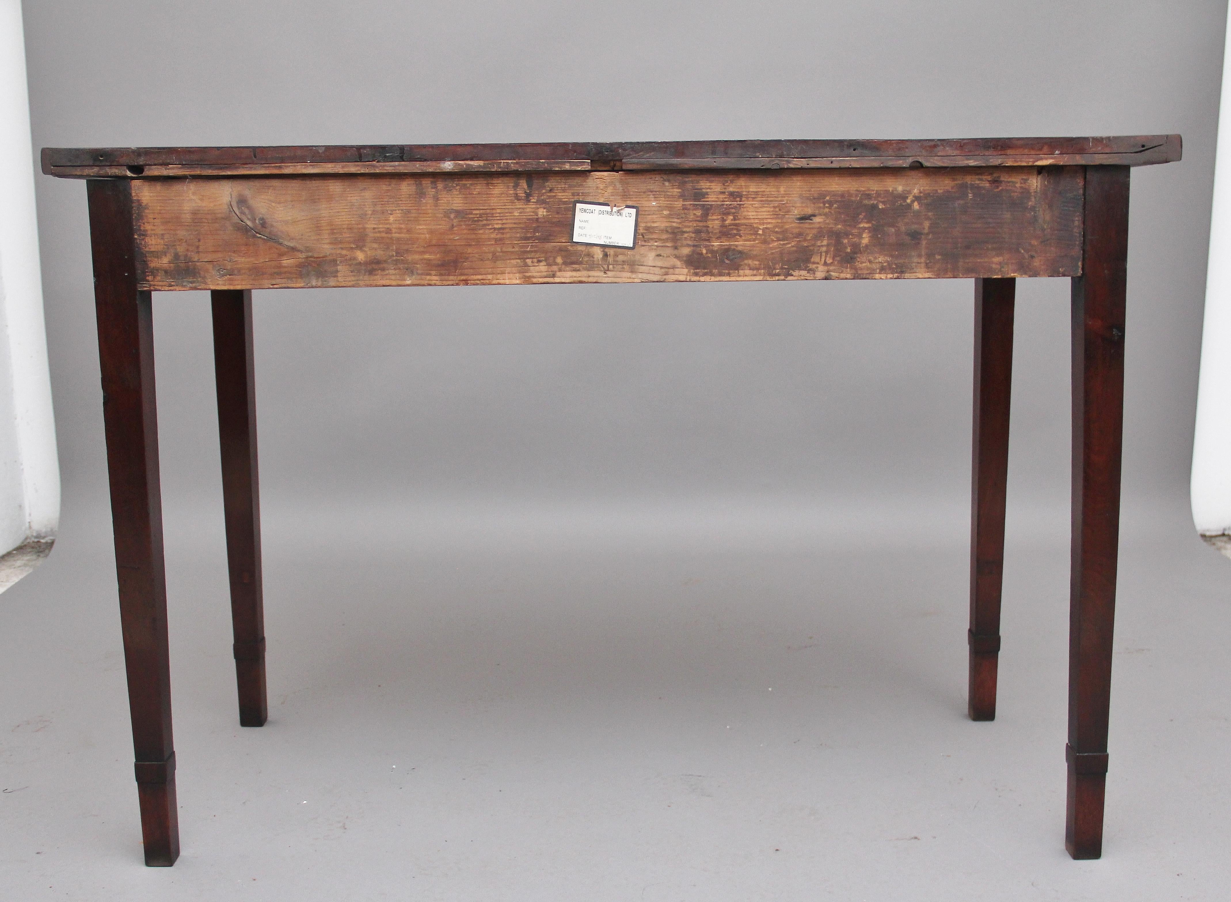 18th Century Mahogany Serpentine Serving Table In Good Condition For Sale In Martlesham, GB
