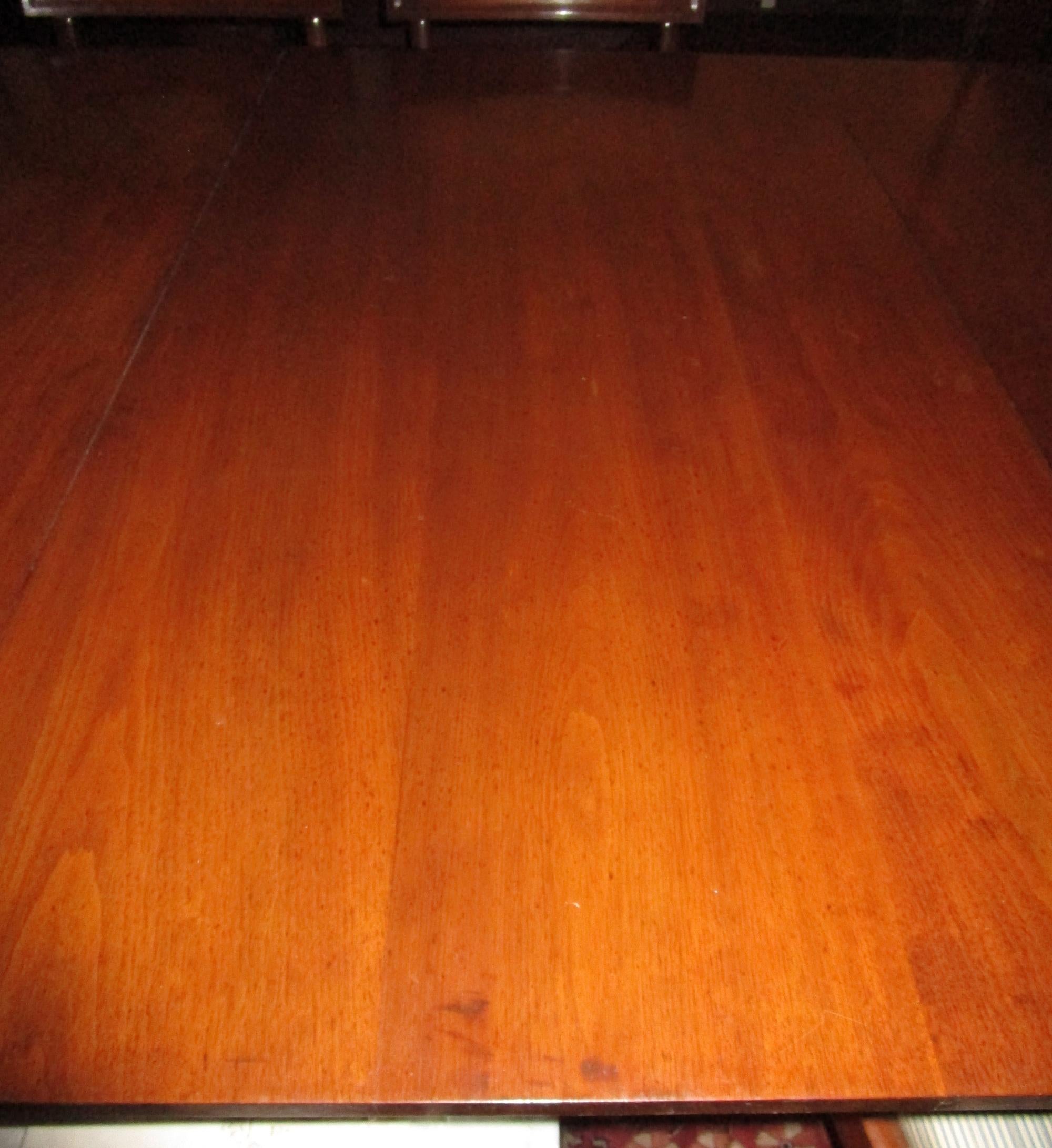 18th century Four Pedestal Mahogany Sheraton Monumental Sized Dining Table  For Sale 10