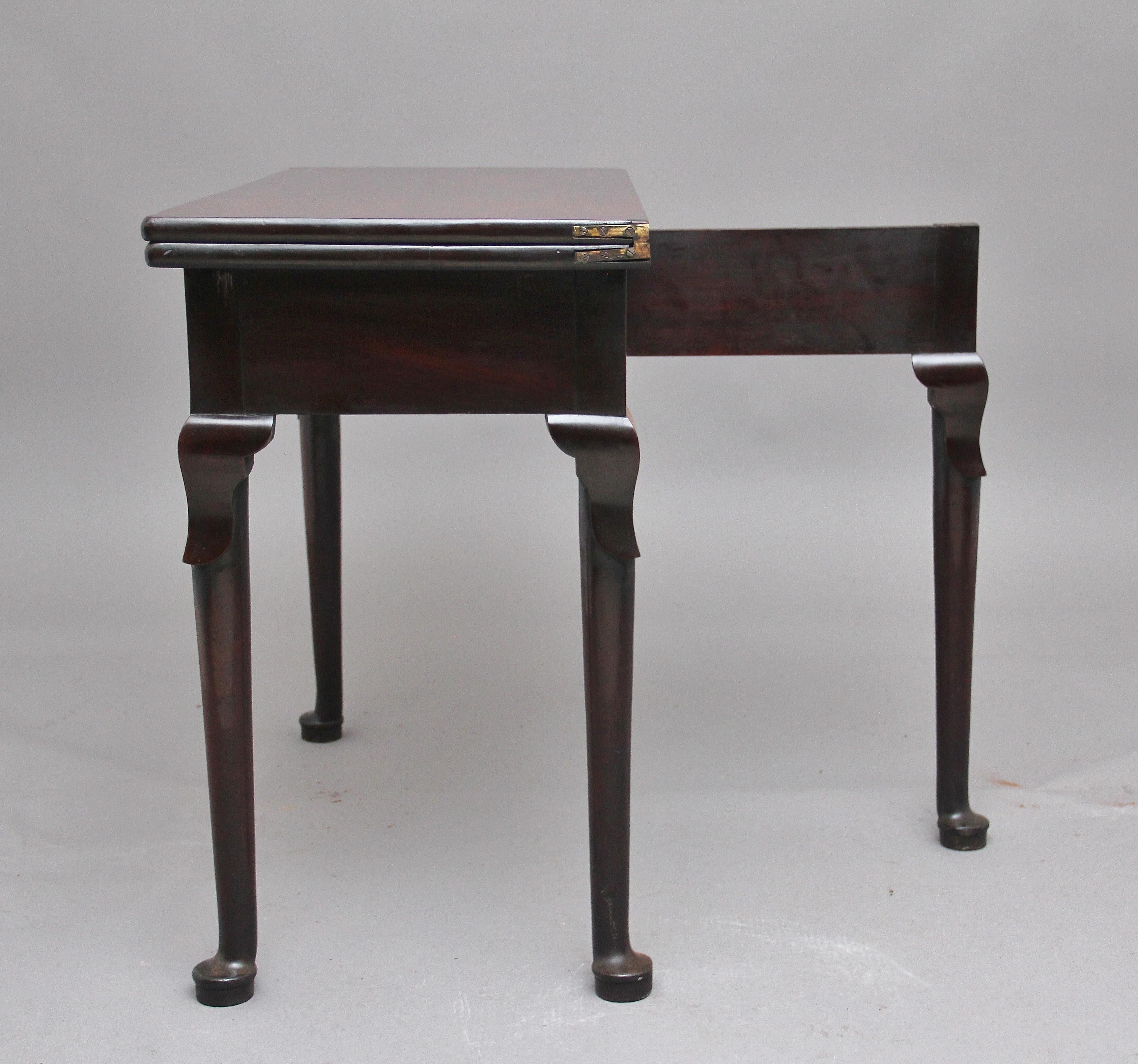 18th Century Mahogany Side Table For Sale 1