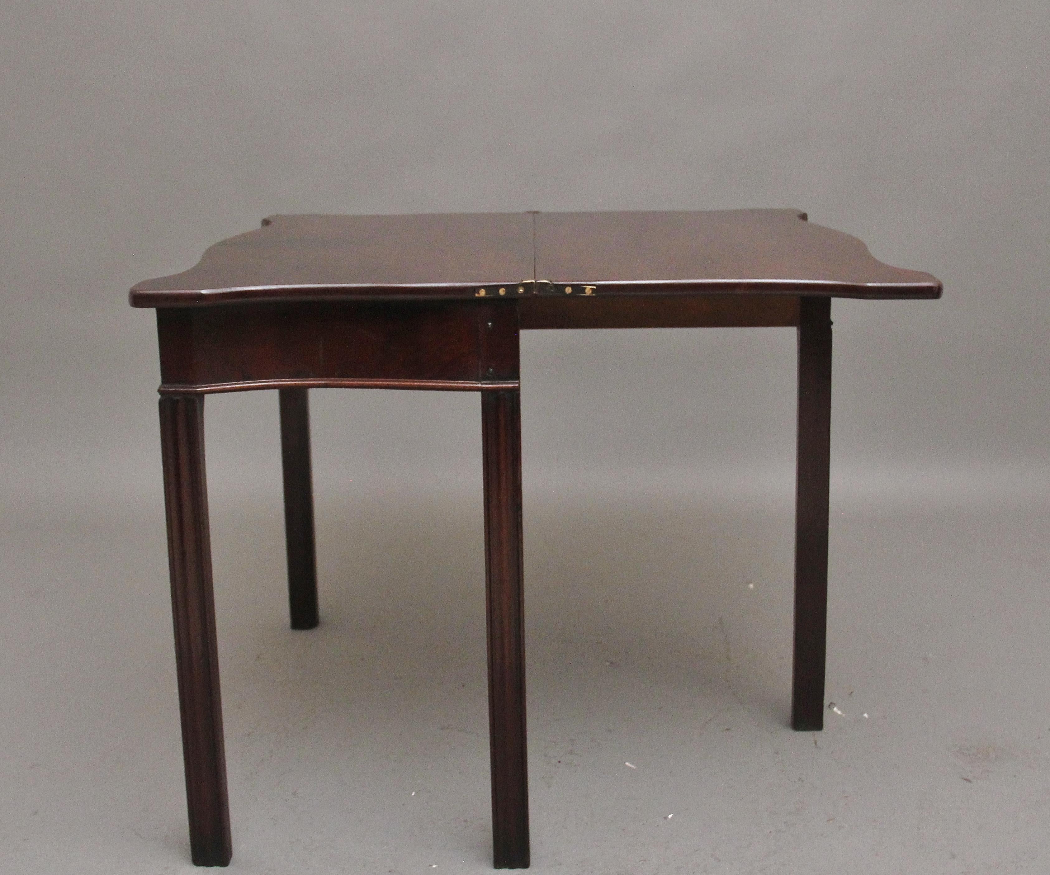18th Century Mahogany side table For Sale 2