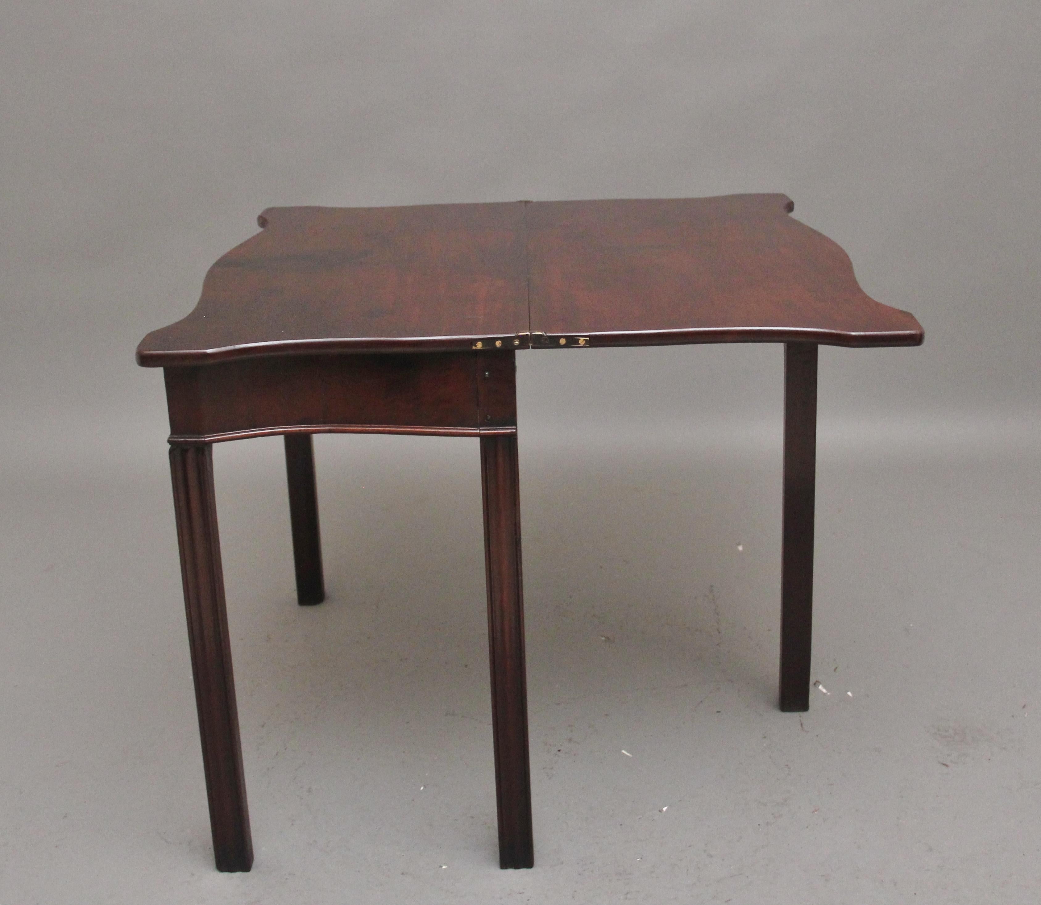 18th Century Mahogany side table For Sale 3