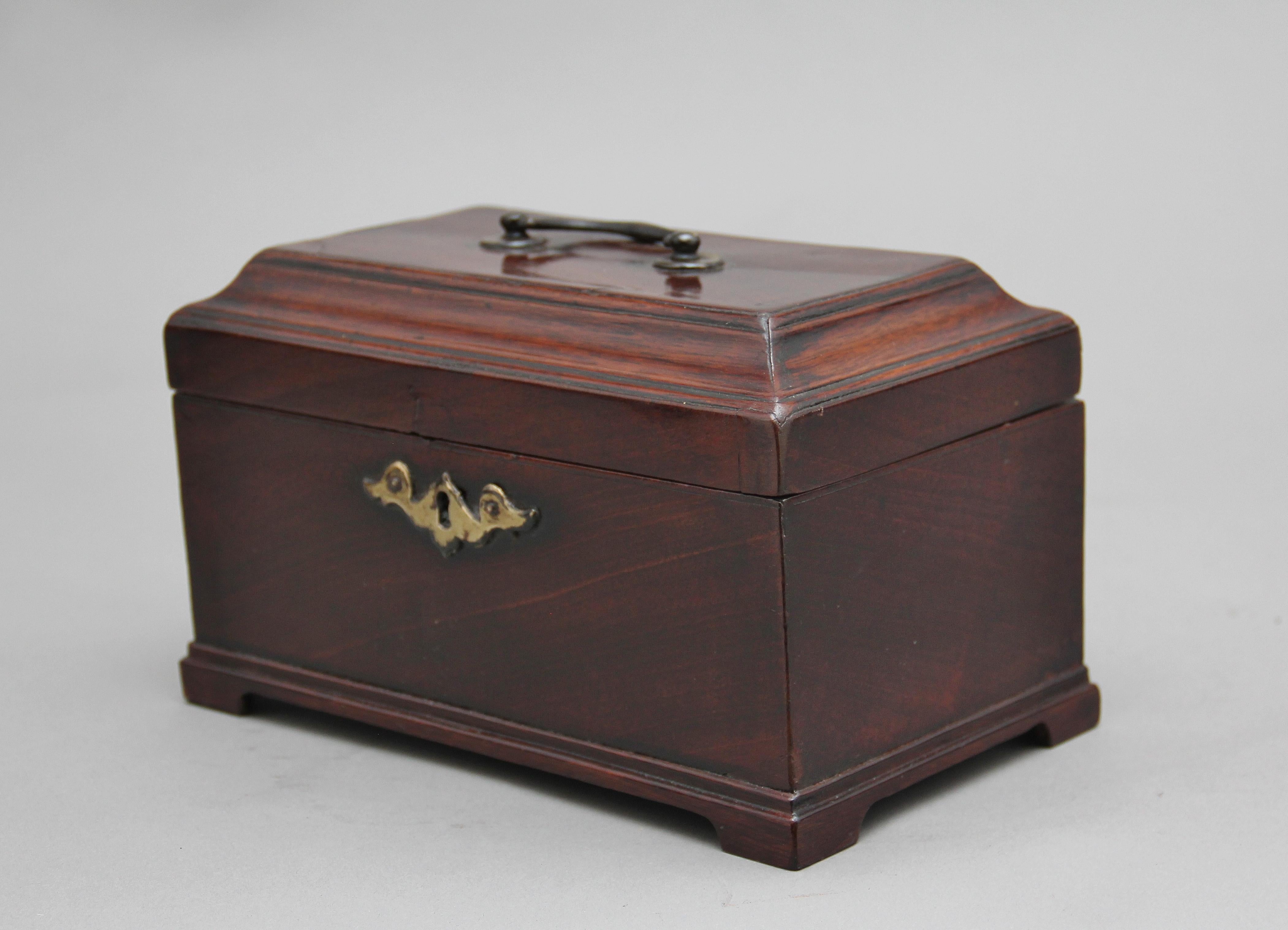 18th Century Mahogany Tea Caddy In Good Condition For Sale In Martlesham, GB