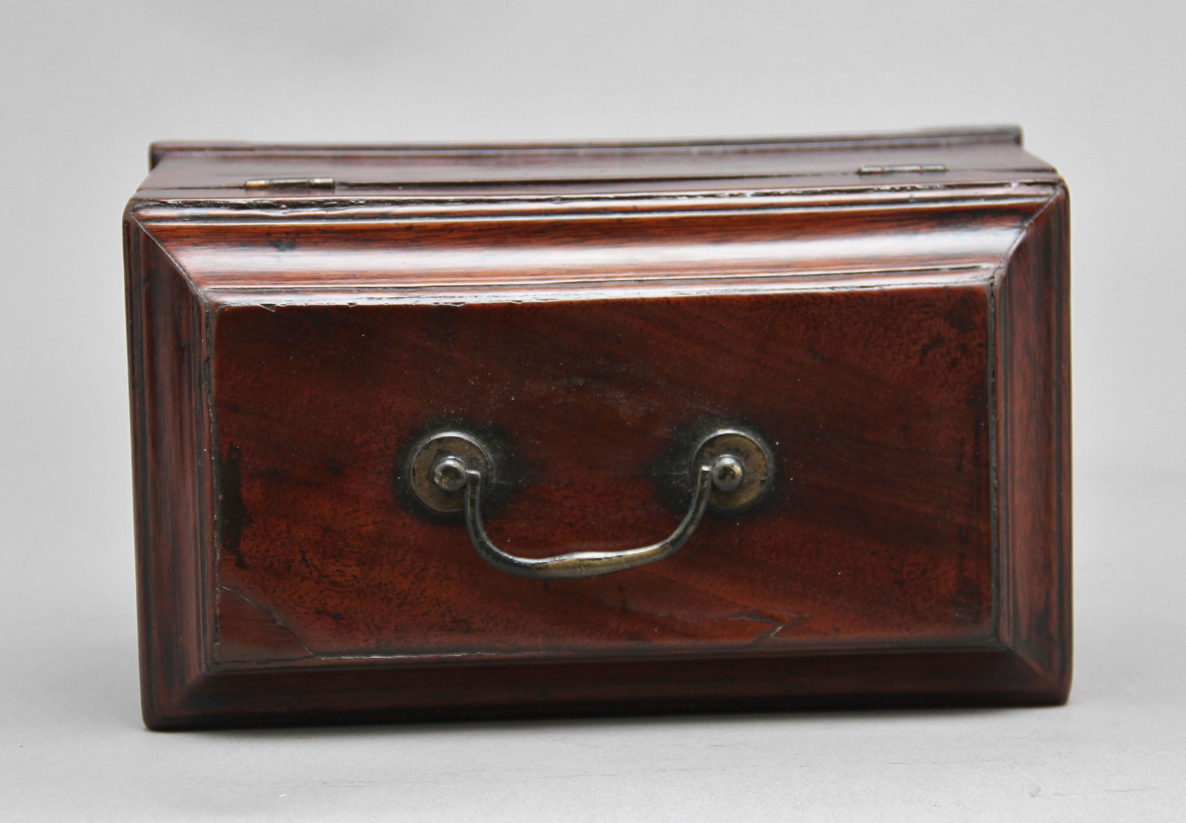 18th Century Mahogany Tea Caddy For Sale 3