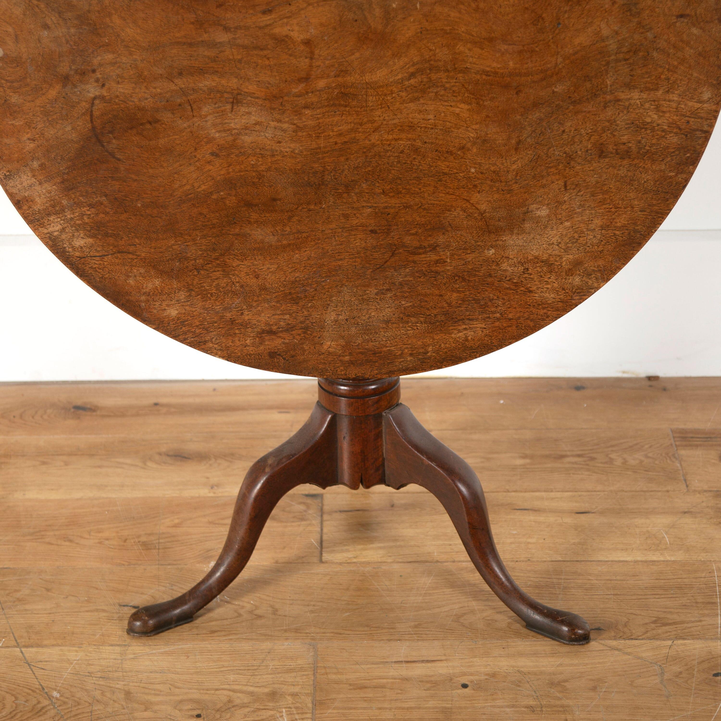 Mahagoni-Dreibeiniger Tisch aus dem 18. Jahrhundert im Zustand „Gut“ im Angebot in Gloucestershire, GB